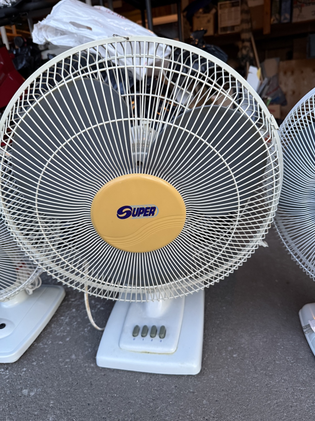 Four Desk Fans Lot - photo 4