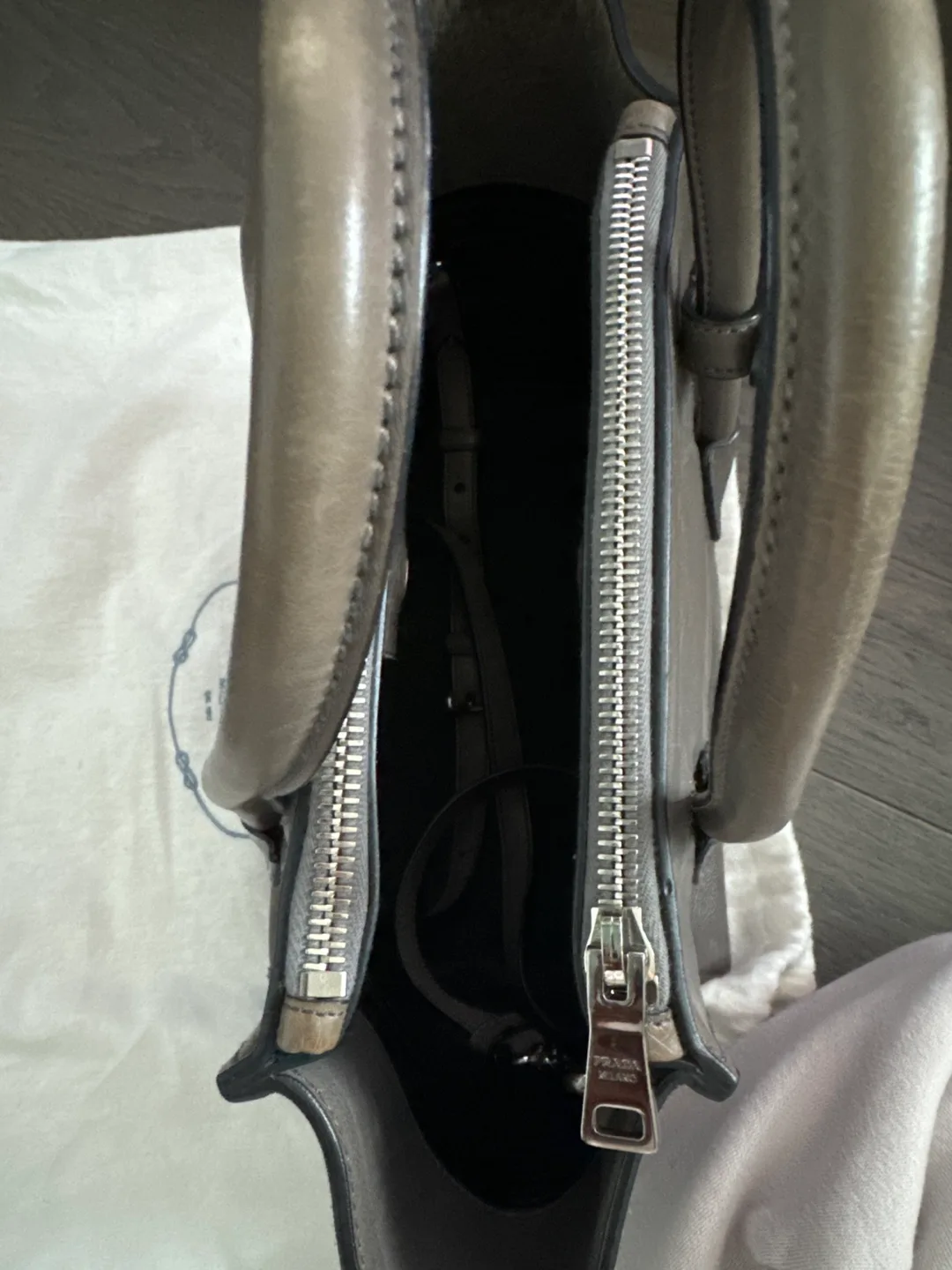 Prada Grey Leather Handbag image indicator(3)