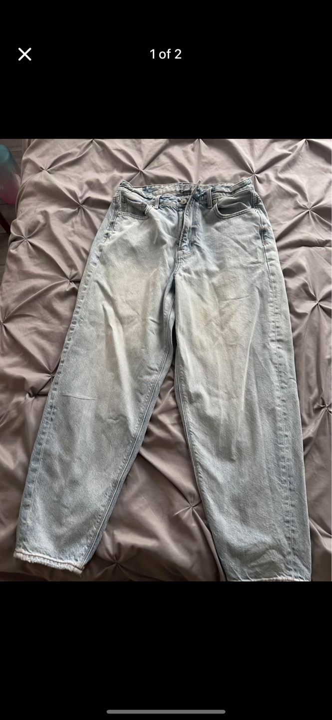 Light Wash Mom Jeans size 6