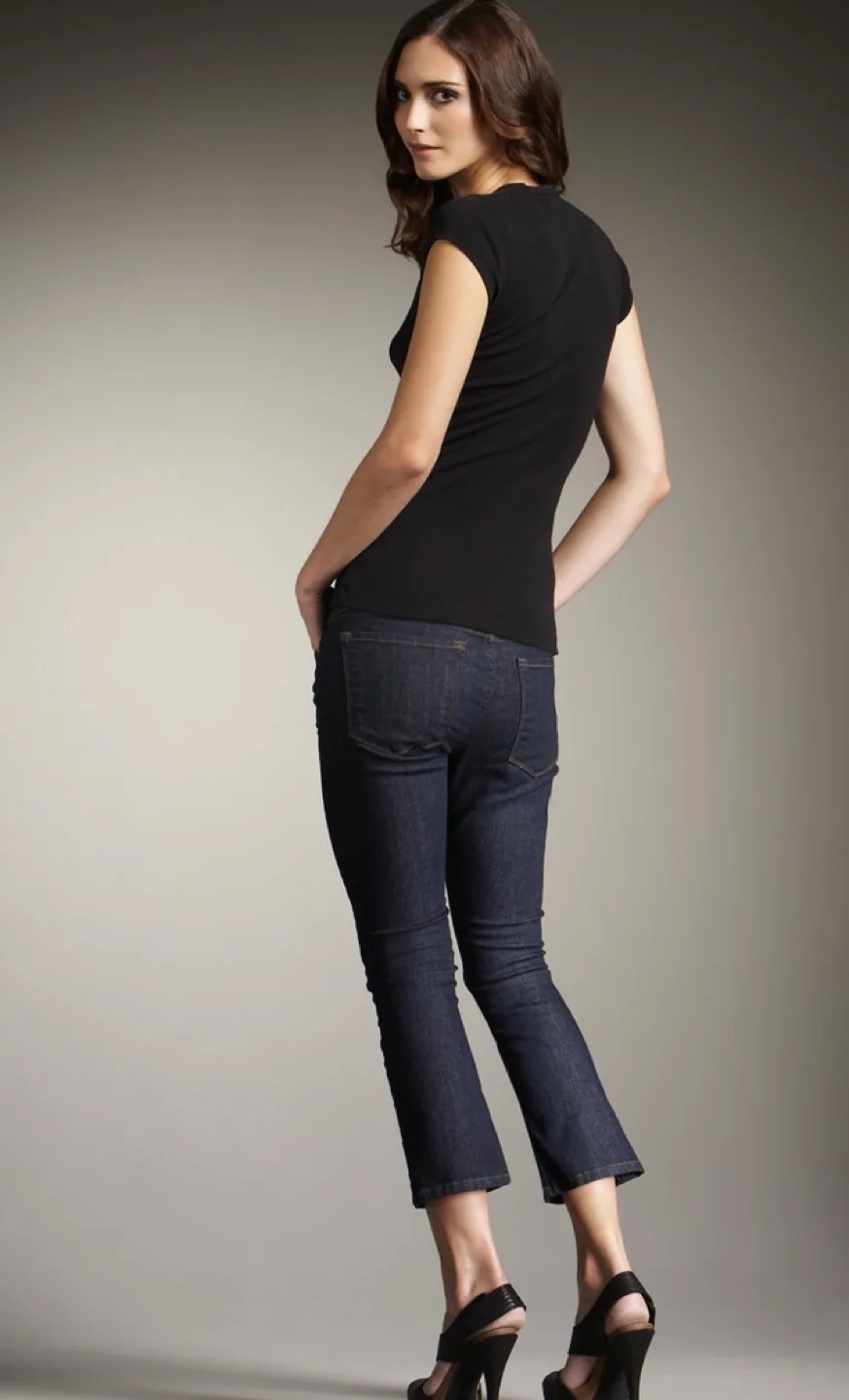 J Brand Gigi cropped dark wash jeans - size 27 image indicator(2)