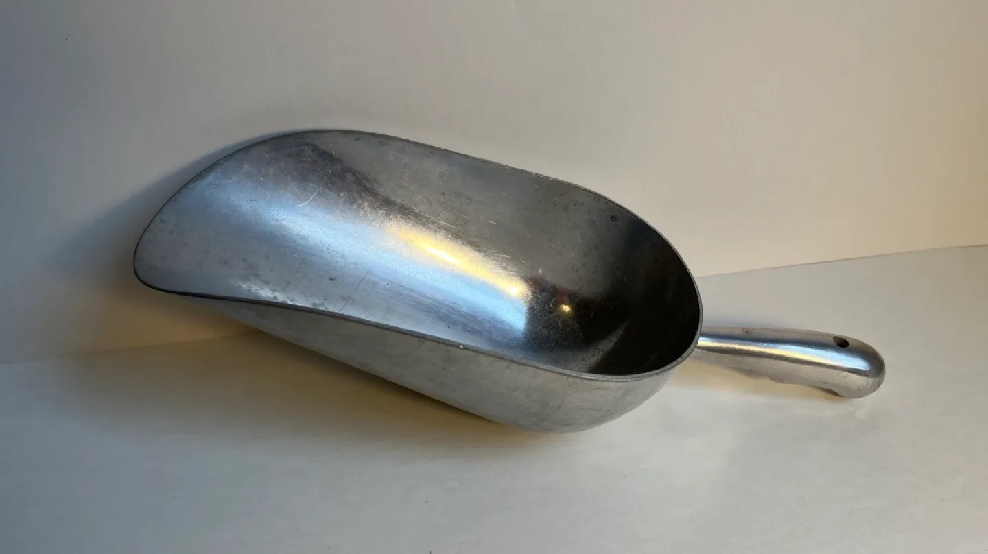 Large Aluminum Scoop image indicator(4)