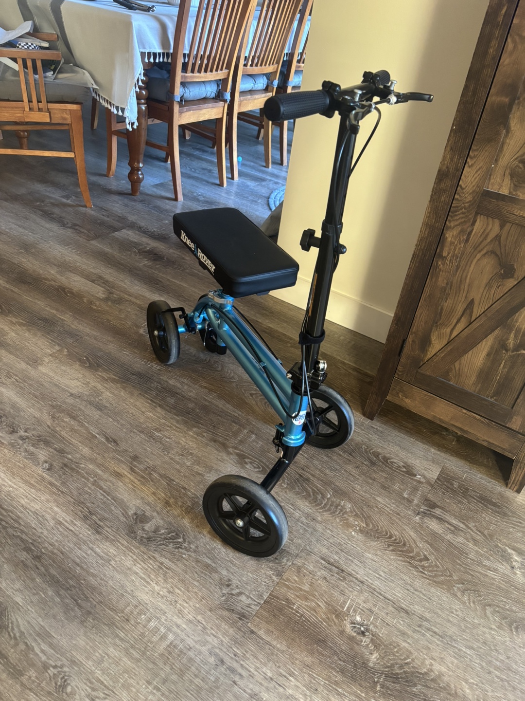 KneeRover Steerable Knee Walker Scooter - photo 3