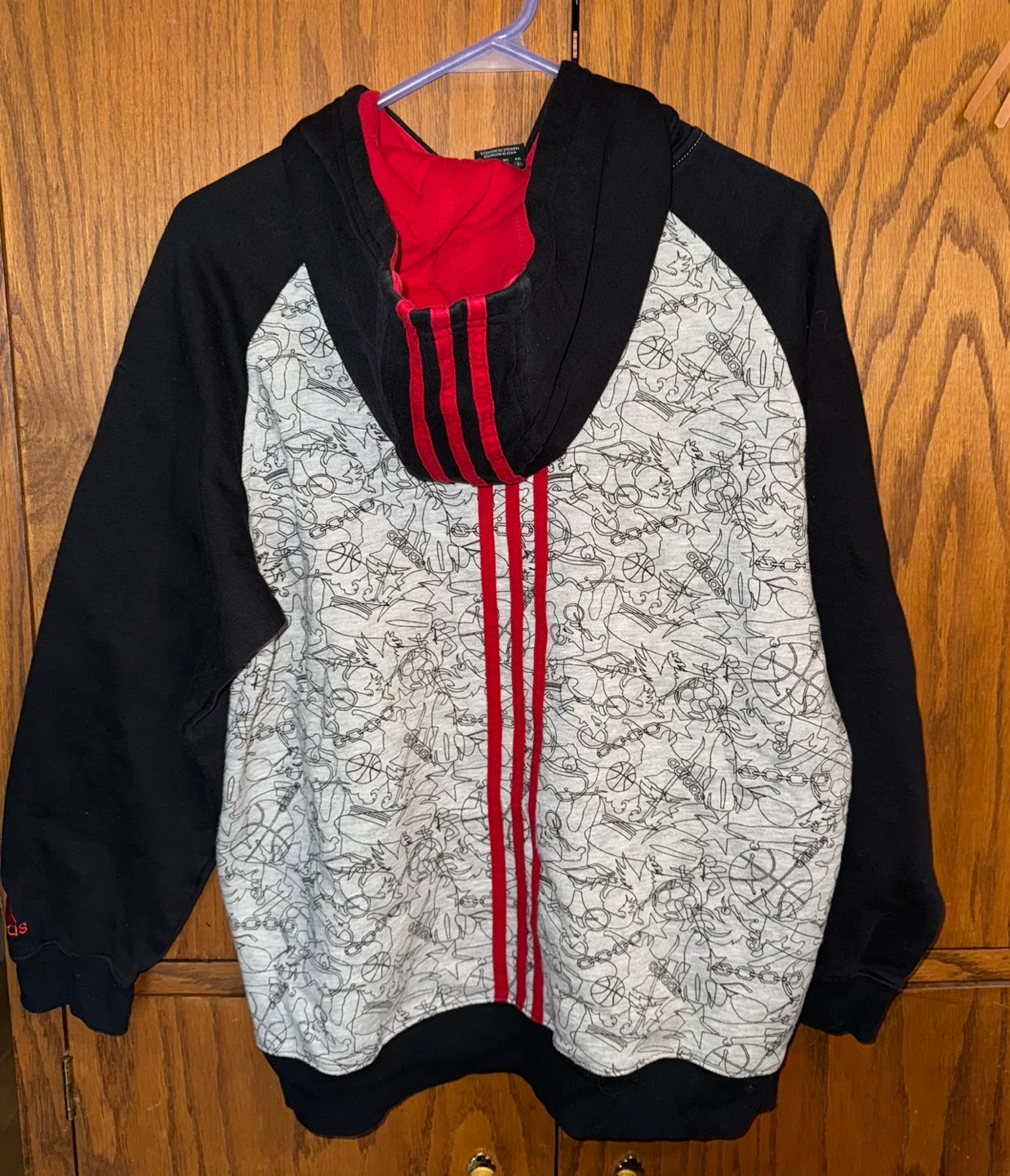 Boys Adidas hoody? Like new, size large image indicator(4)