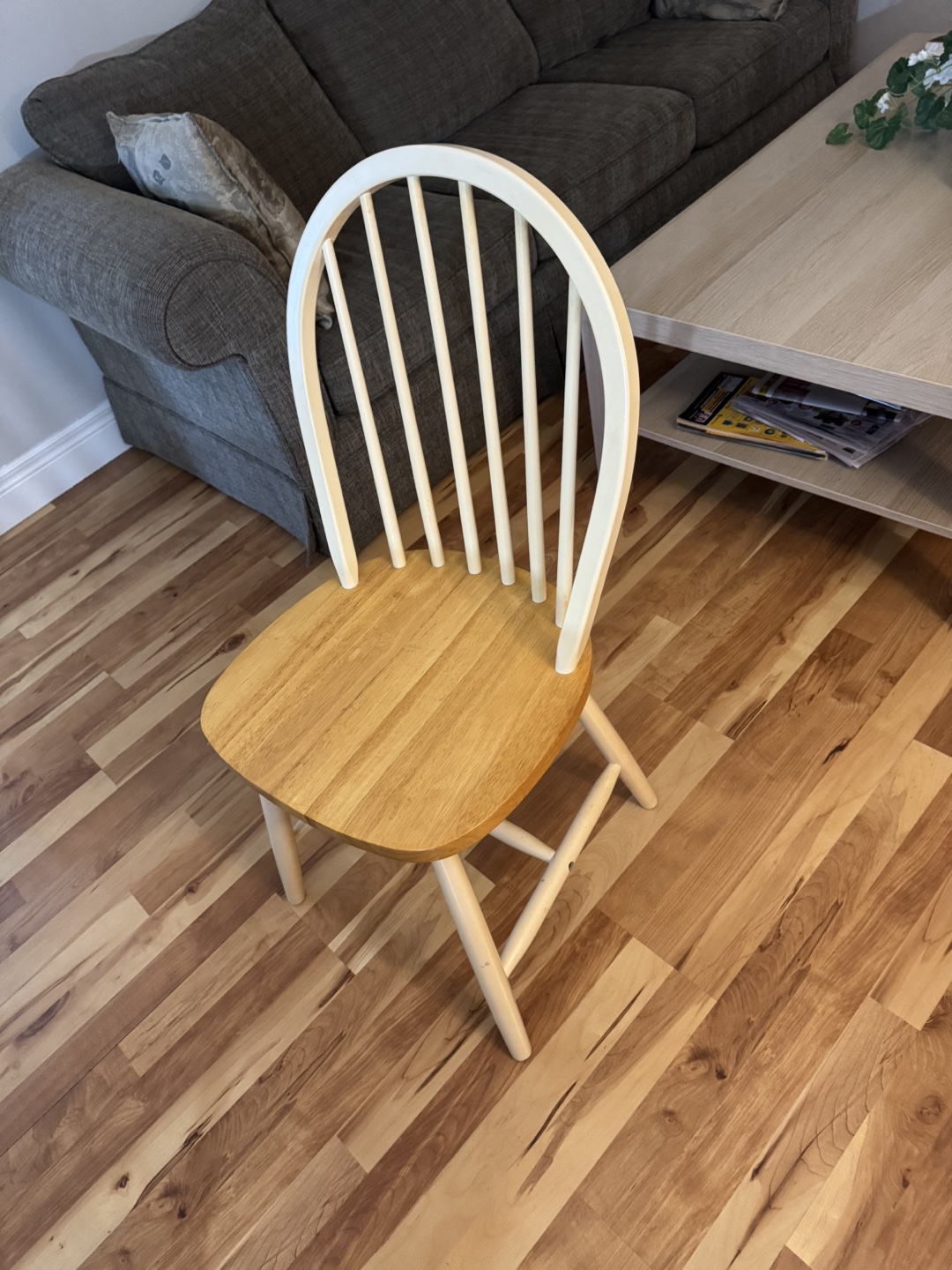 Round Drop Leaf Table and 4 Chairs - photo 5