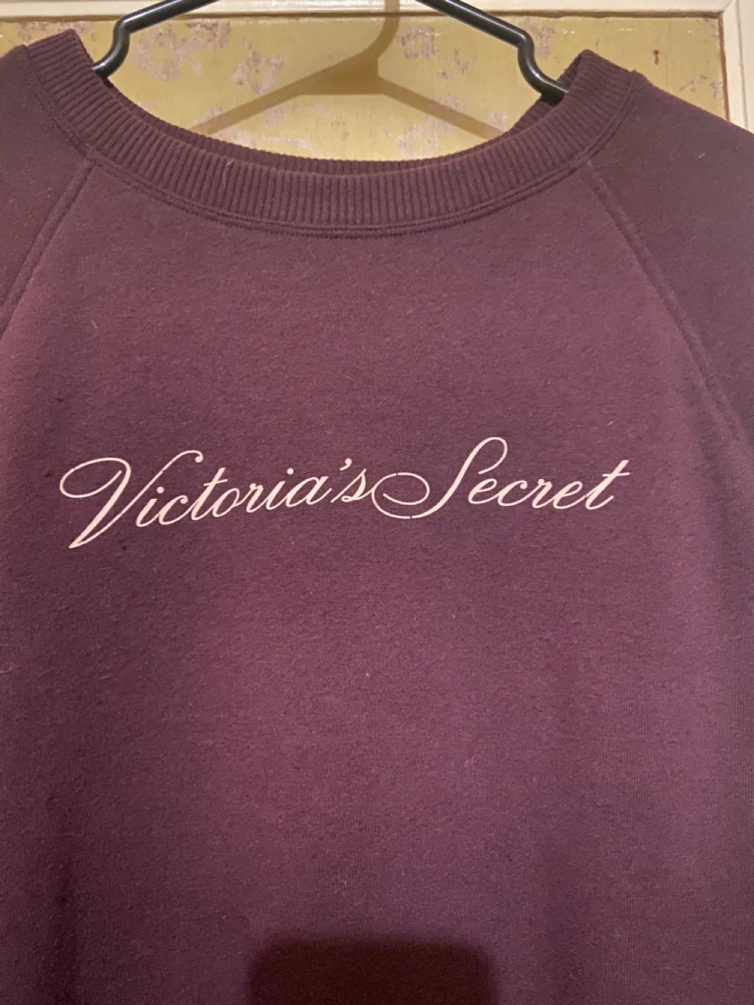 Victoria’s Secret set crew neck sweatshirt & sweatpants  szXS/S image indicator(3)