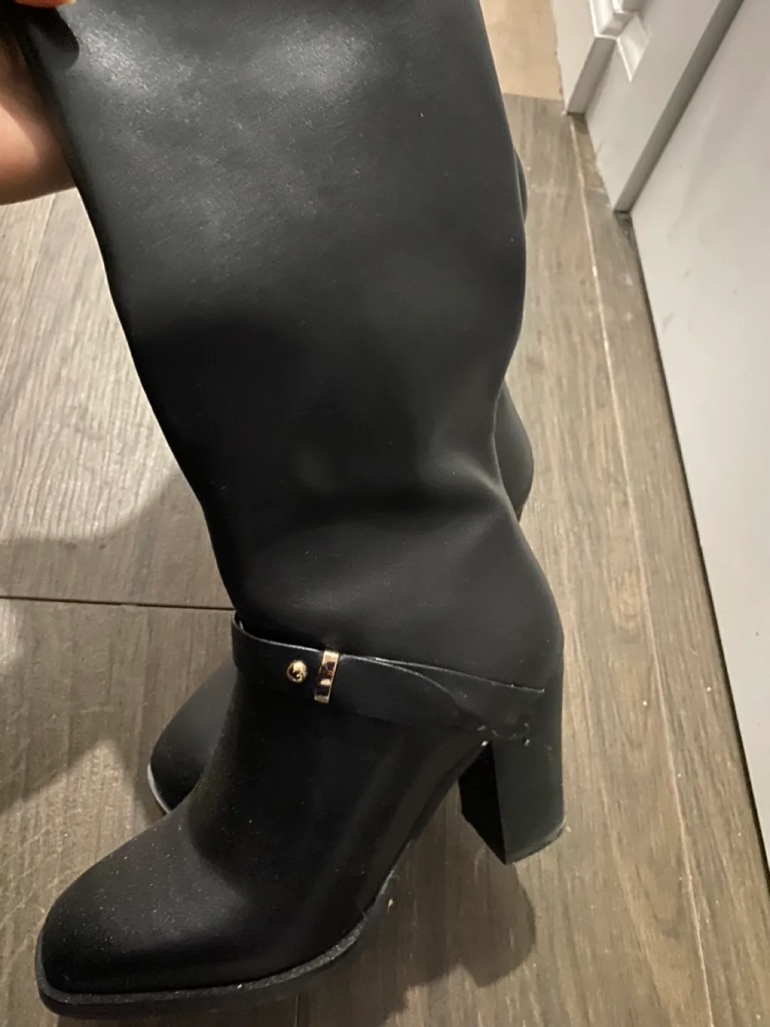 Leather boots size 5.5 high heels #freecycle image indicator(5)