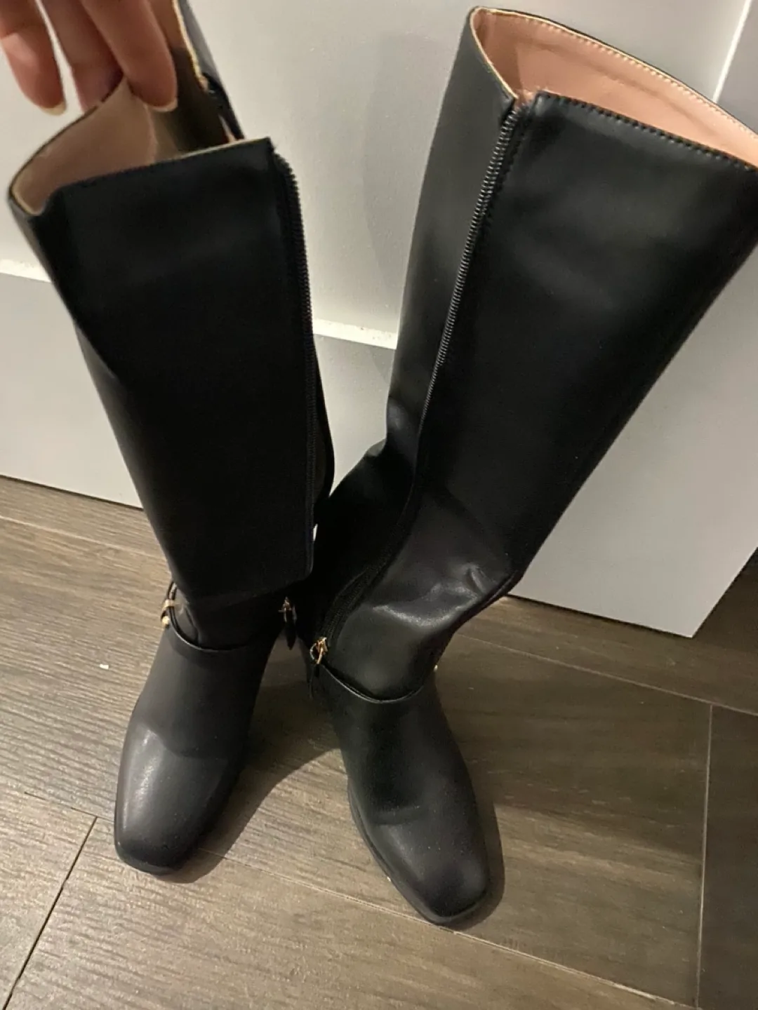 Leather boots size 5.5 high heels #freecycle image indicator(3)