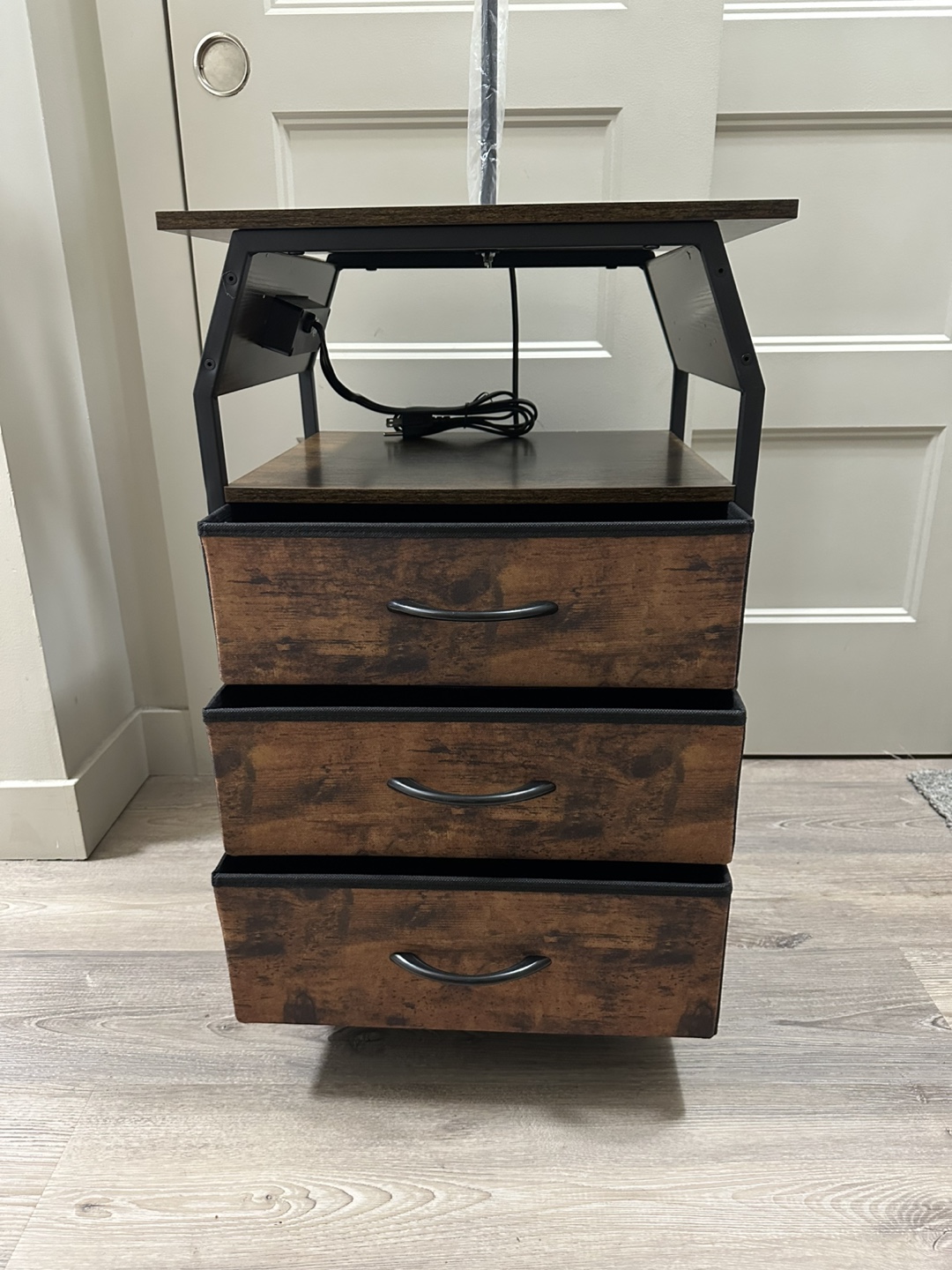 brand new runjuly nightstand with an integrated lamp - photo 4