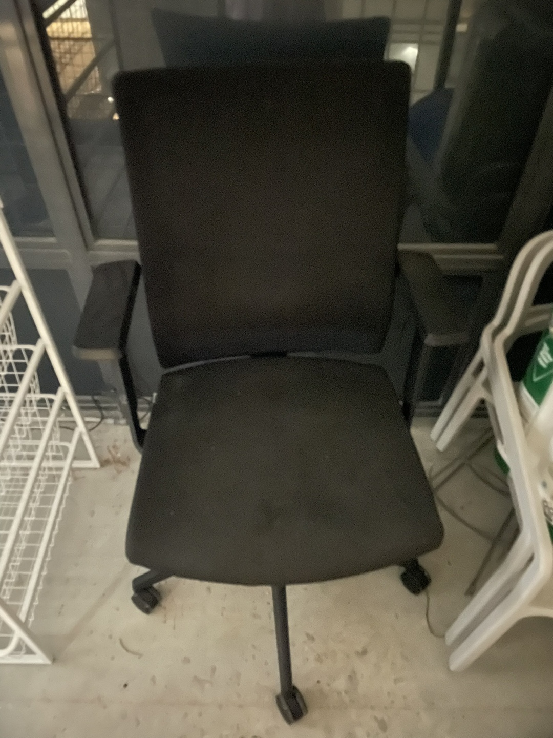 Black Office Chair with Armrests - photo 2