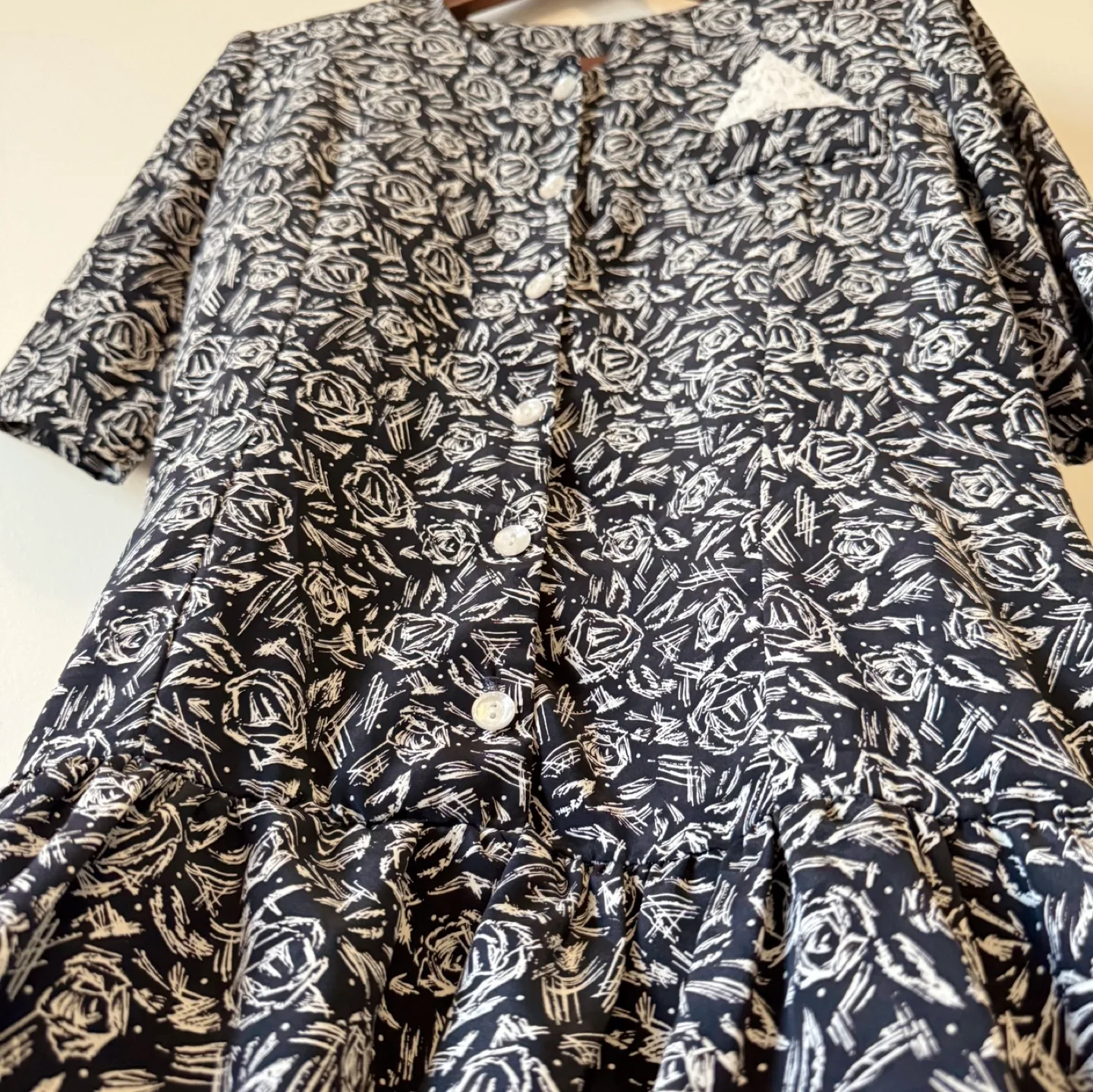 USA Vintage Black Rose Peplum Dress image indicator(6)