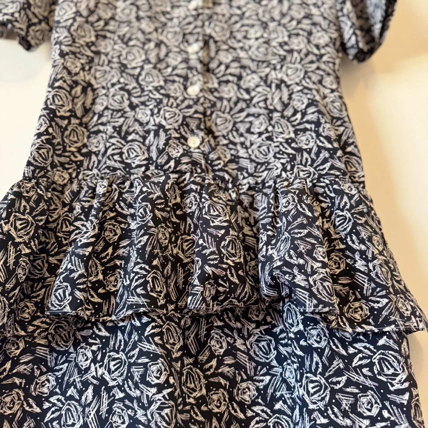 USA Vintage Black Rose Peplum Dress image indicator(5)