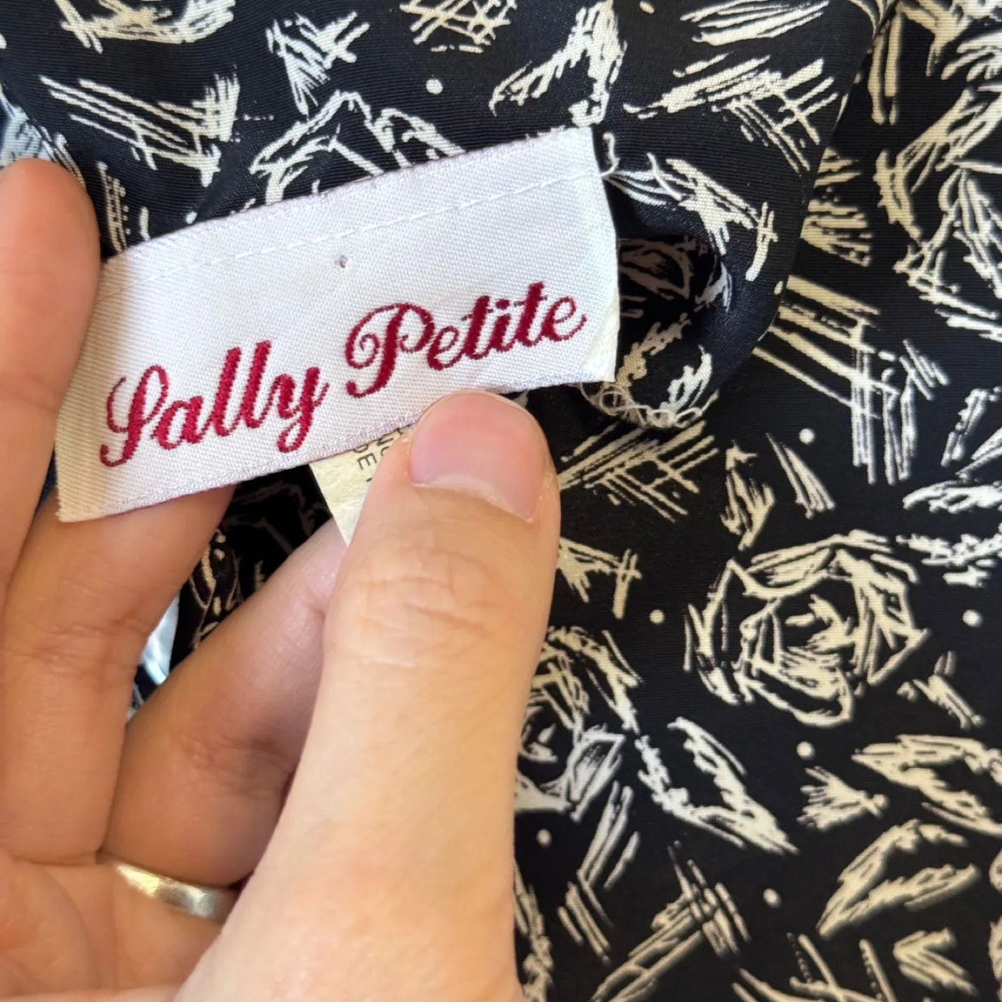 USA Vintage Black Rose Peplum Dress image indicator(10)