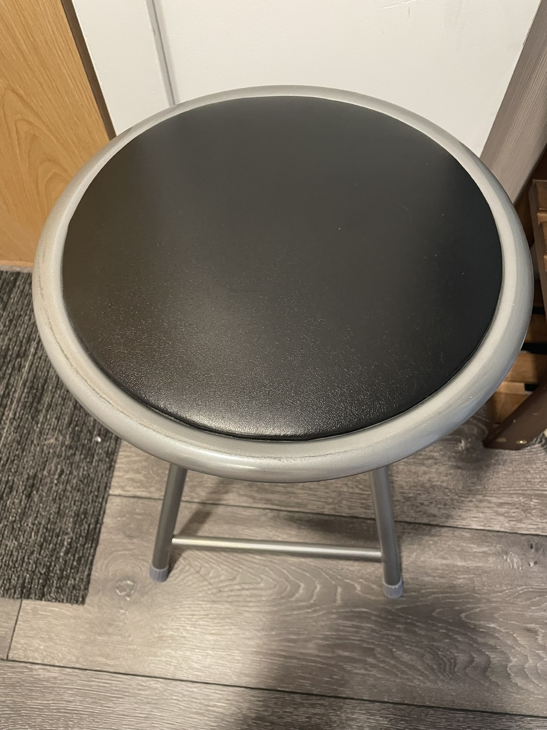 Foldable Round Stool, Black Vinyl Seat, Silver Metal Frame - photo 2