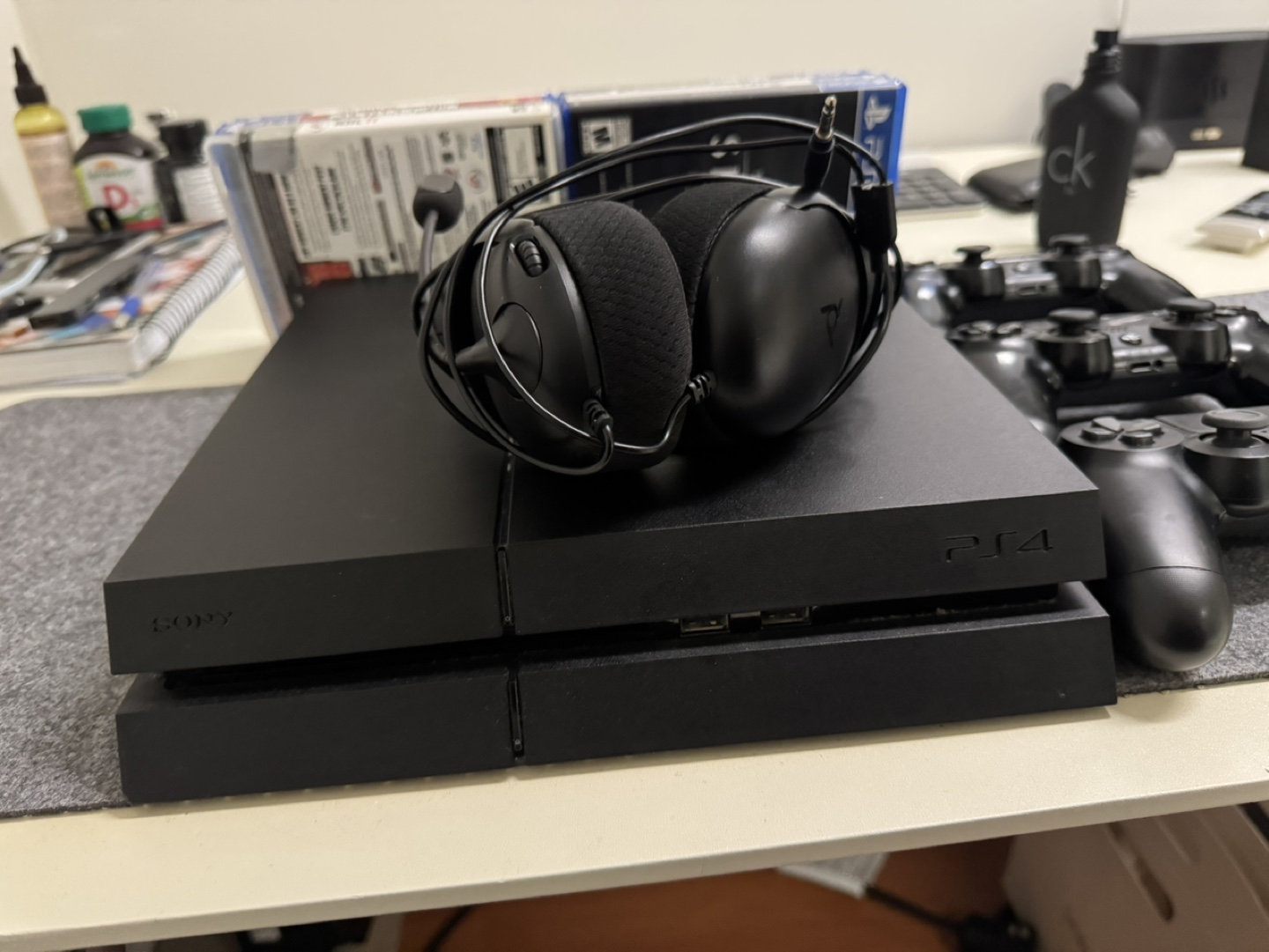 Playstation Bundle PS4 | 3 Controller | 8 Games | Headset - photo 5