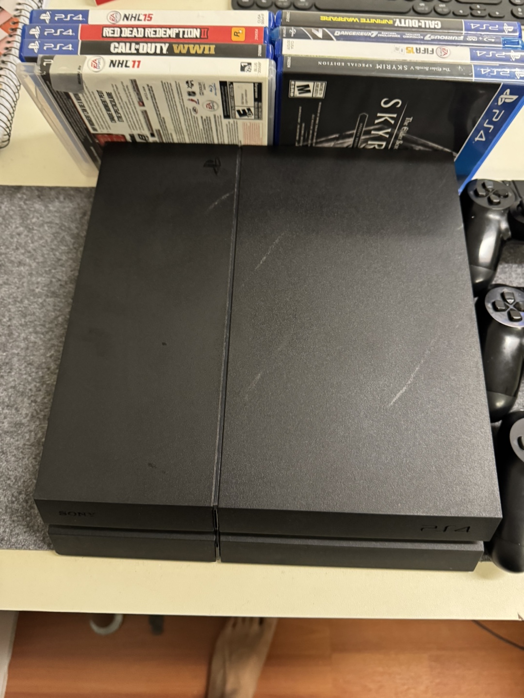 Playstation Bundle PS4 | 3 Controller | 8 Games | Headset - photo 2