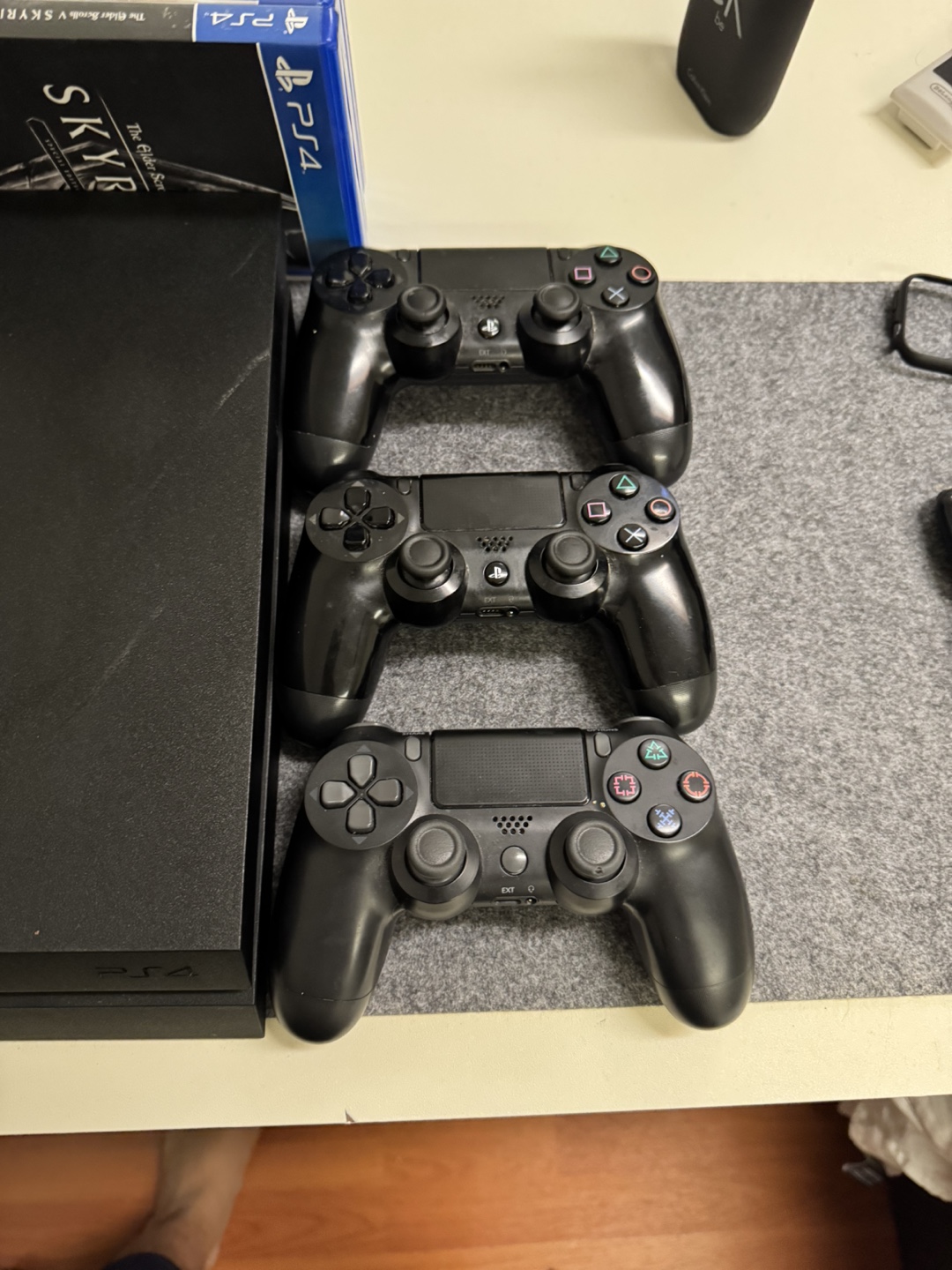Playstation Bundle PS4 | 3 Controller | 8 Games | Headset - photo 3