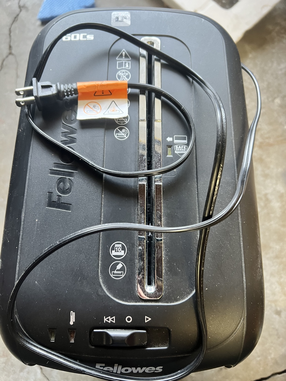 Fellowes 60Cs Shredder - photo 2