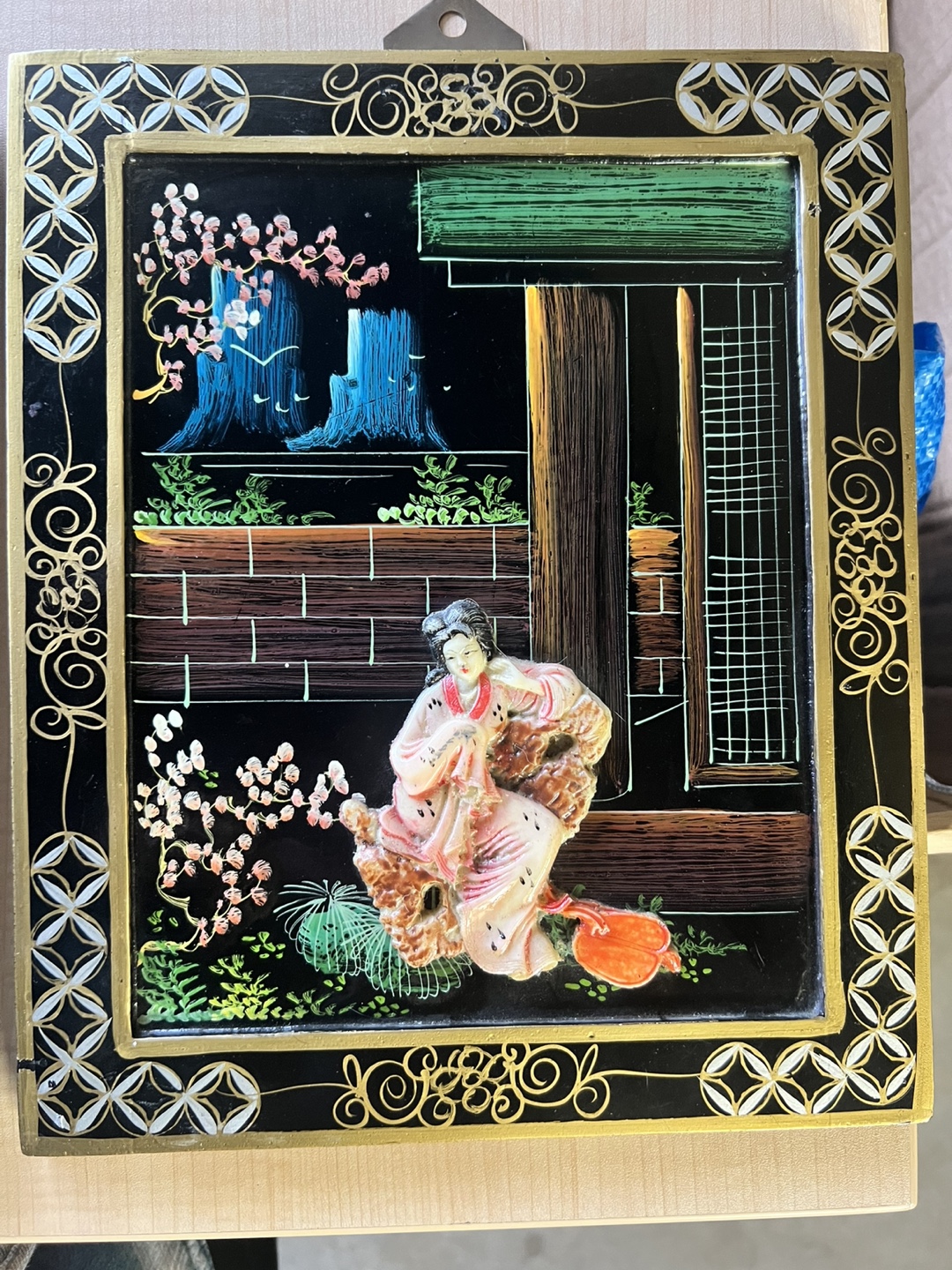 Pair of Vintage Asian-Inspired Wall Plaques - photo 2