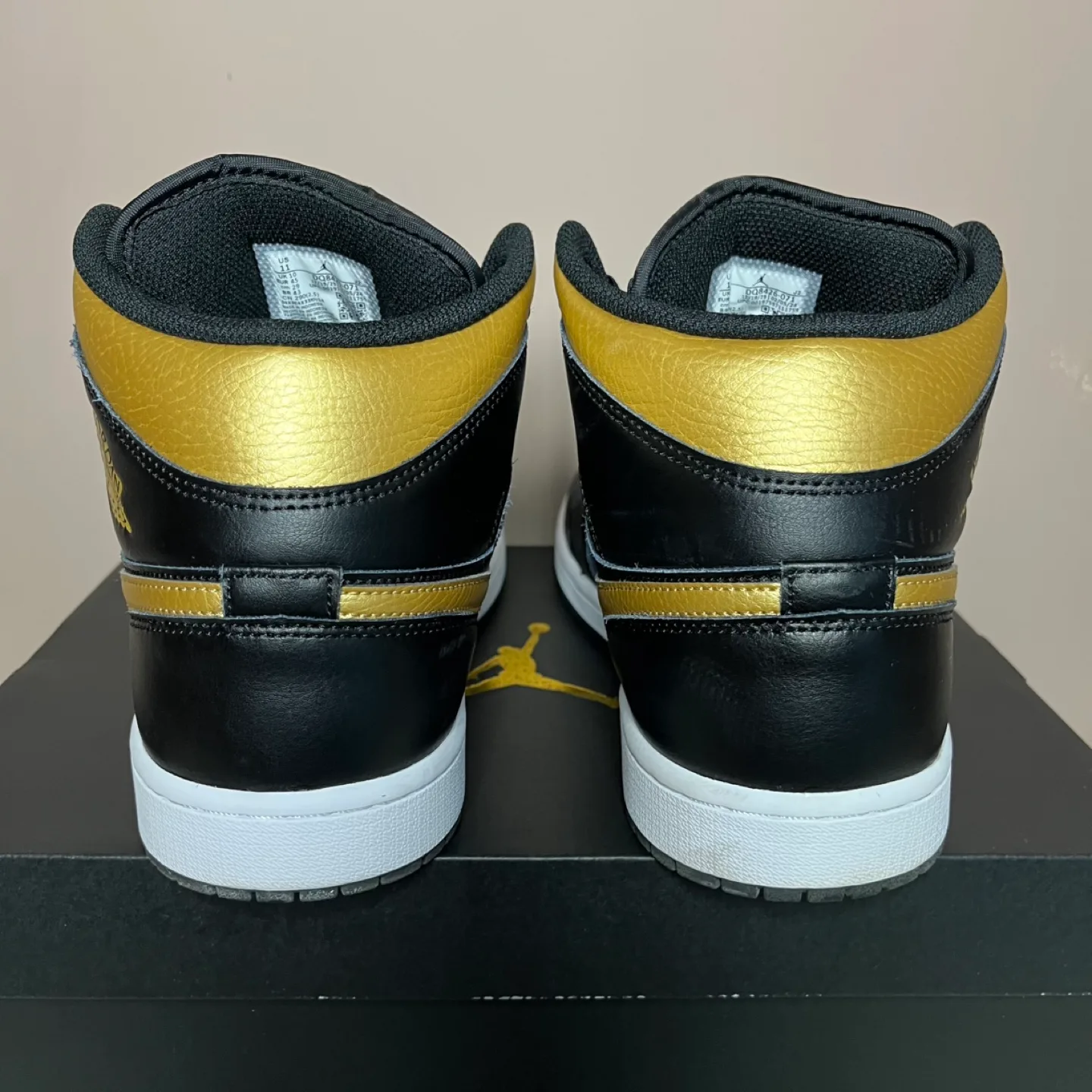 Air Jordan 1 Mid Black Gold Men's Size 11 image indicator(3)