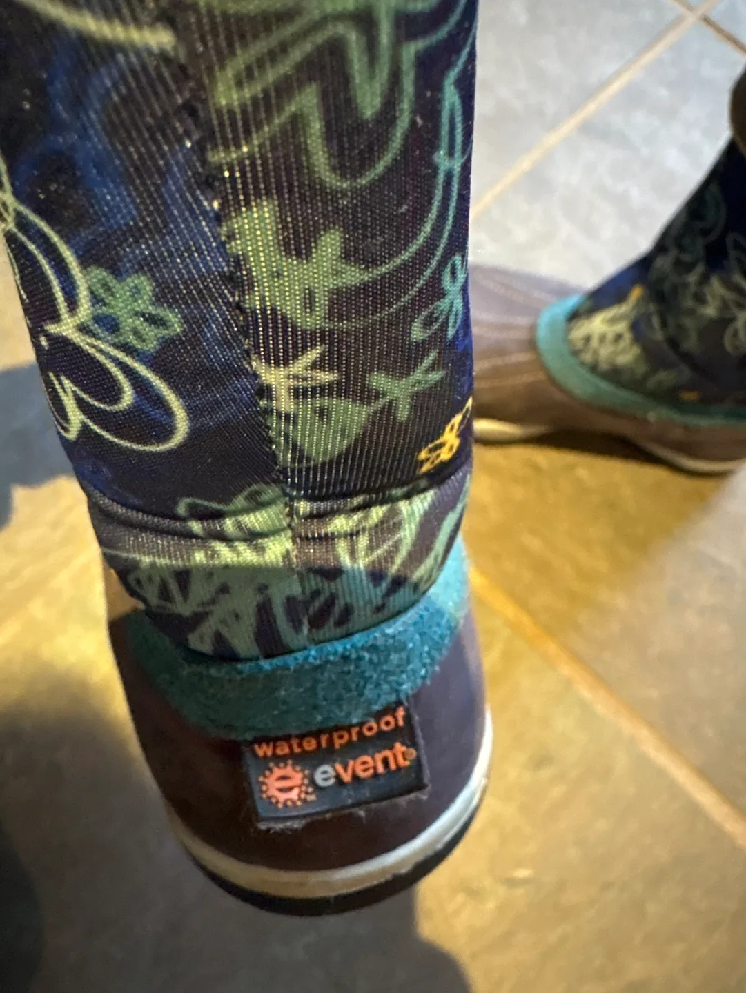 Kids' Size 8 GoPlae Waterproof Rain Boots image indicator(4)