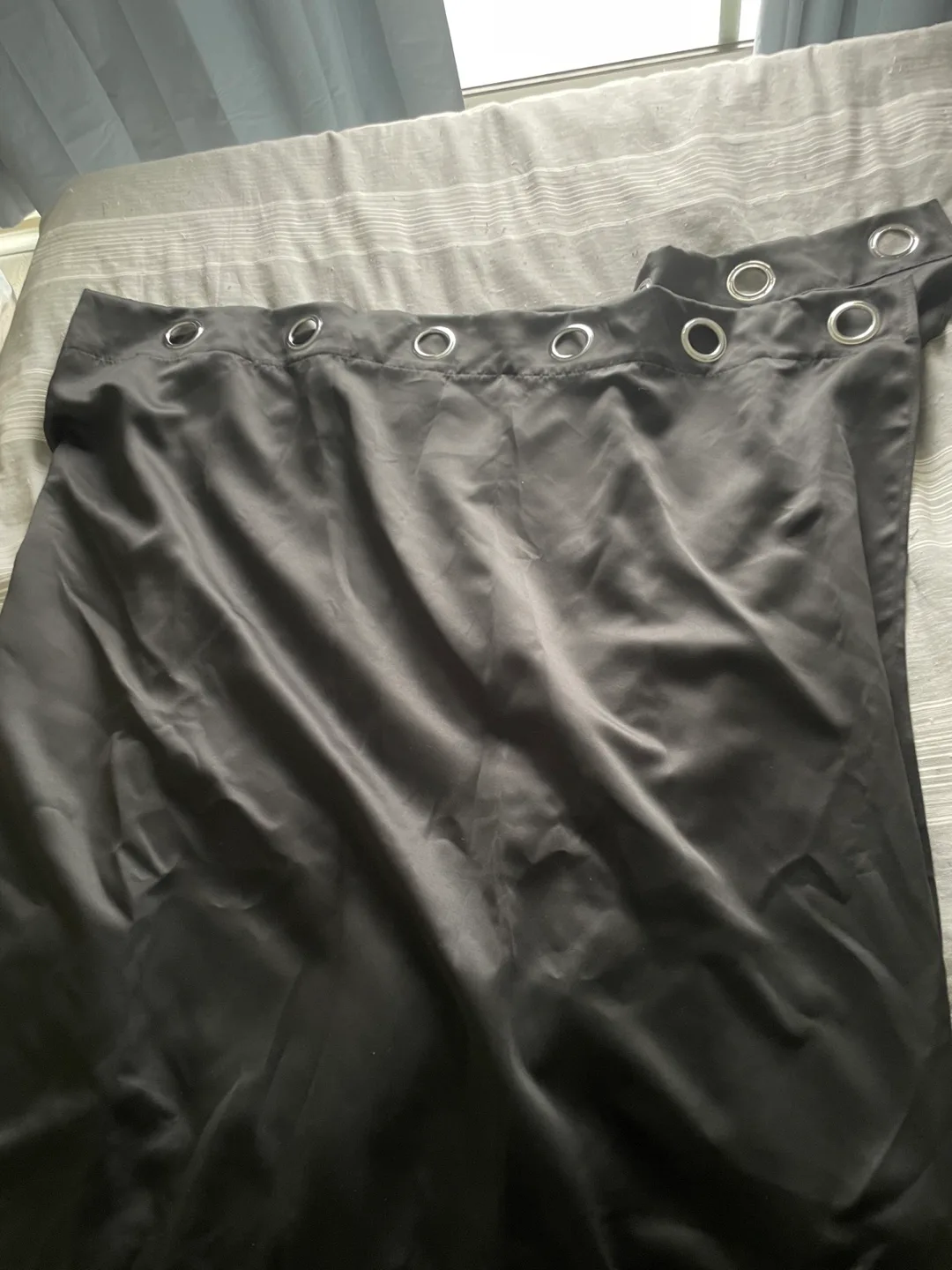 Large Blackout Curtain - 100W x 84L inch image indicator(2)