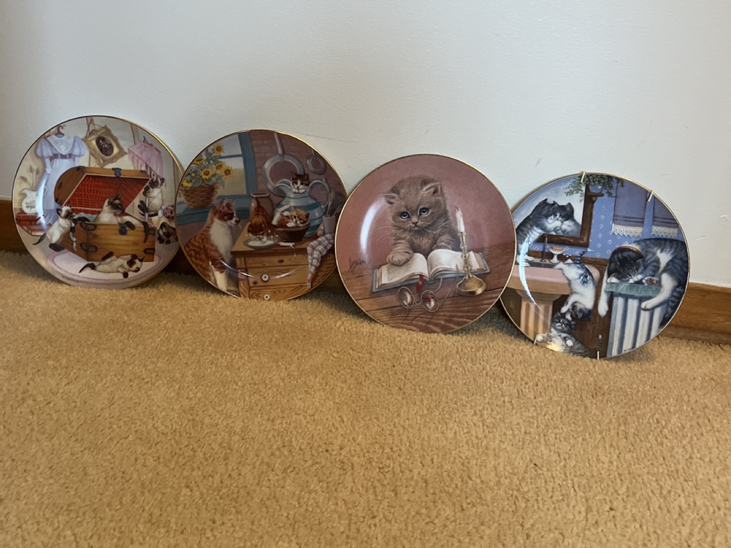 Collectable plates