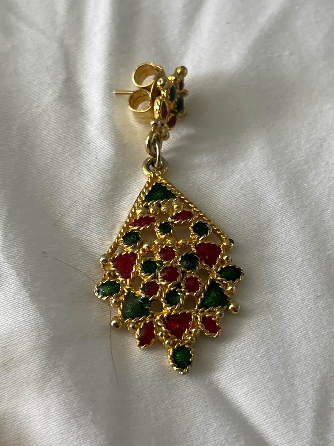 Gold-Tone Jewellery Lot: Cufflinks, Rings, Brooches, Earrings image indicator(7)