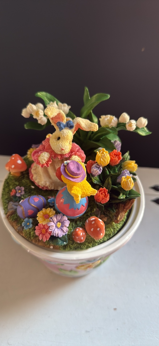 Adorable Easter Bunny and Chick Planter - photo 4