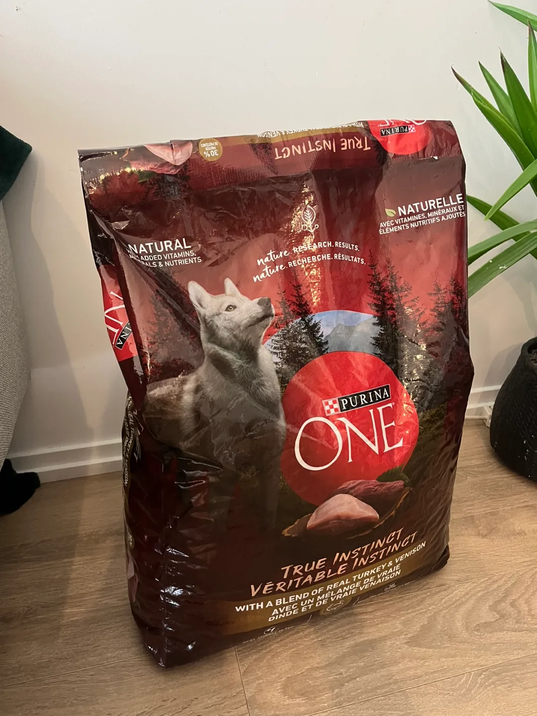 Purina ONE True Instinct Dog Food - 12.4kg image indicator(2)