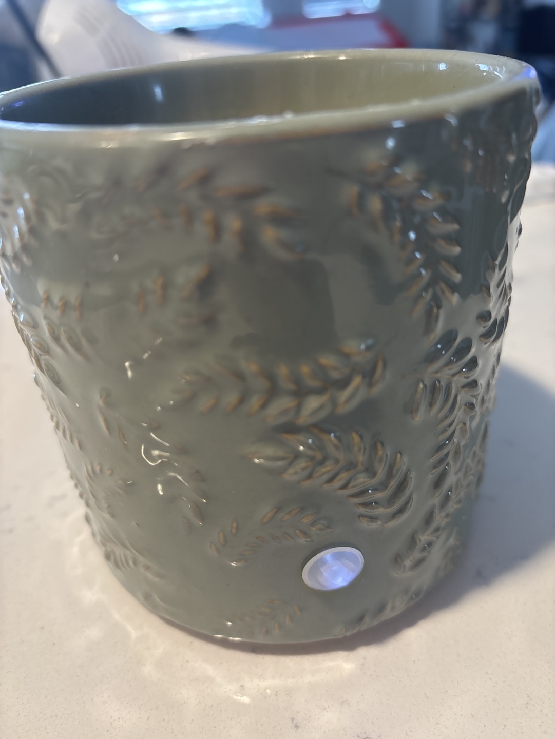 Ceramic Wax Warmer with Leaf Design (warmer plate broken) - photo 3