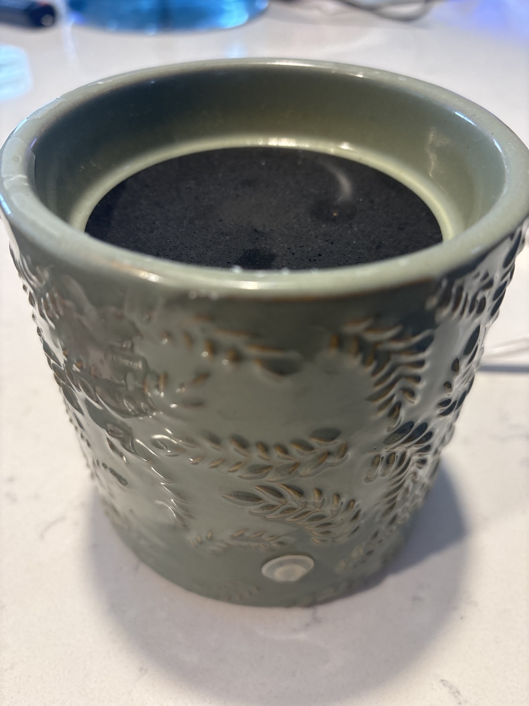 Ceramic Wax Warmer with Leaf Design (warmer plate broken)