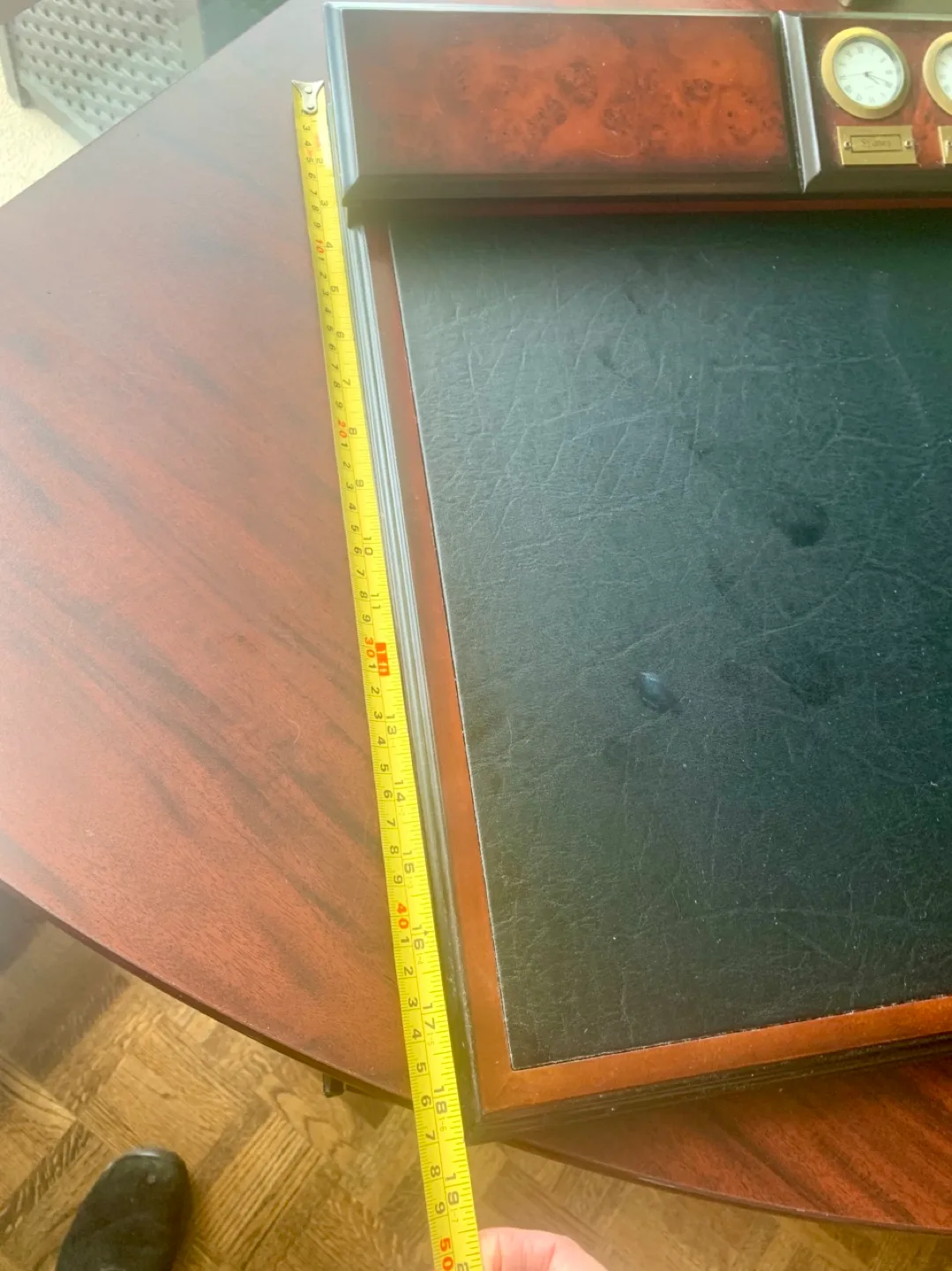 Executive Desk Blotter with World Clocks image indicator(5)