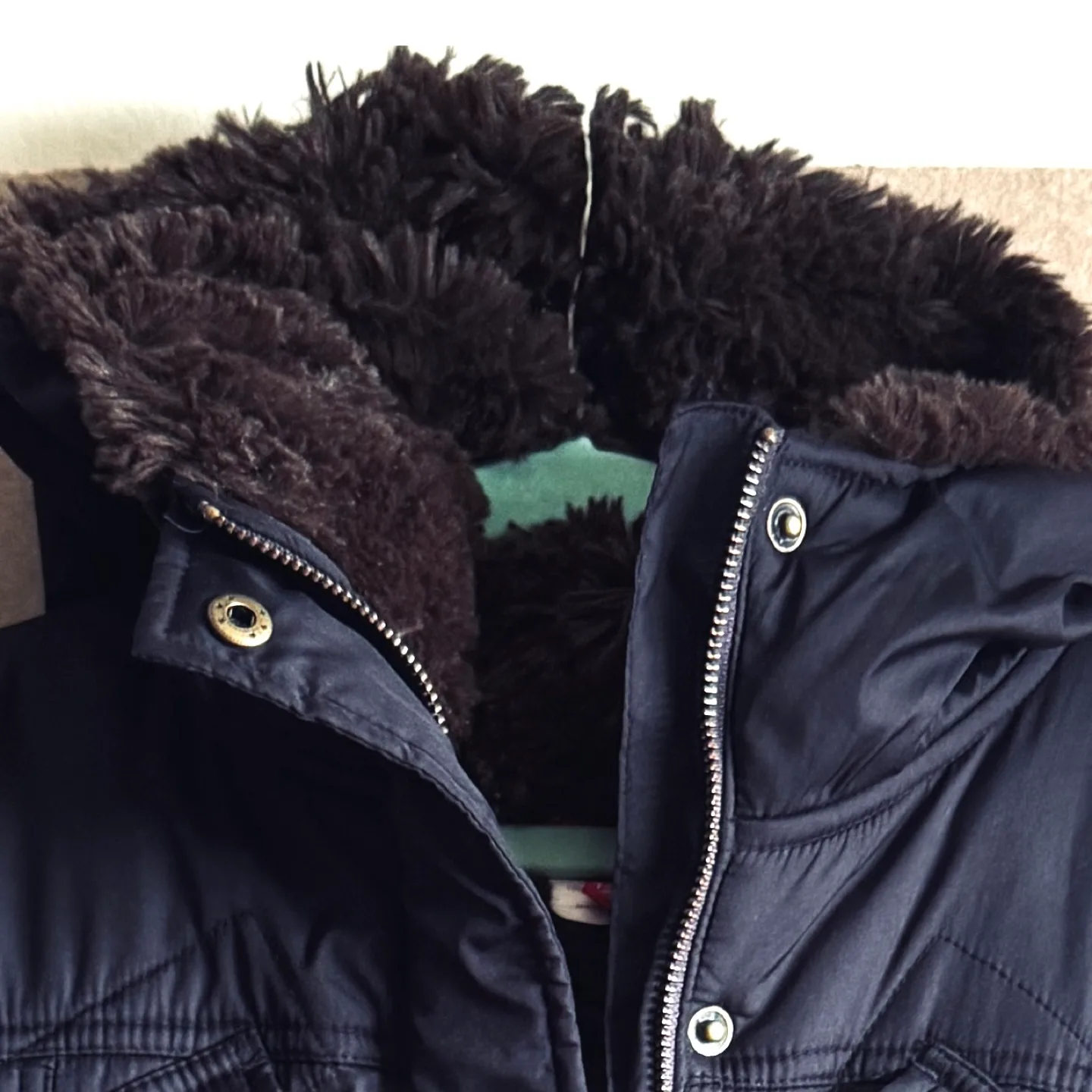 Girls' dark navy blue puffer jacket with faux fur trim image indicator(2)