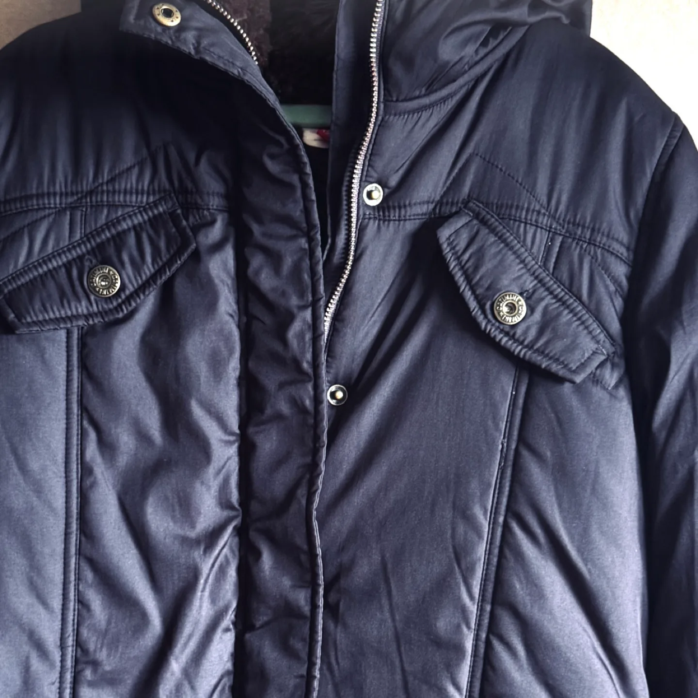 Girls' dark navy blue puffer jacket with faux fur trim image indicator(3)