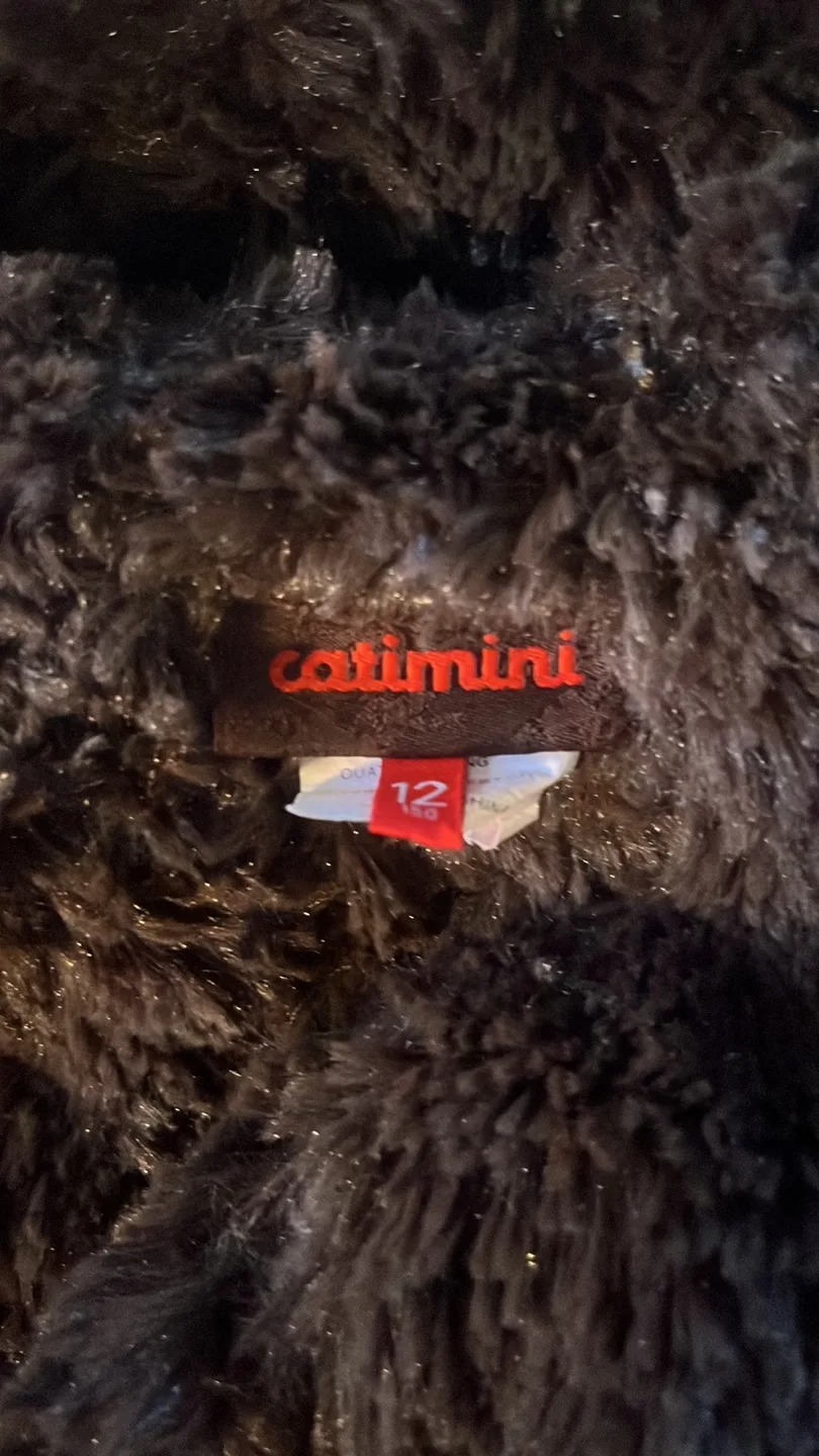 Girls' dark navy blue puffer jacket with faux fur trim image indicator(6)