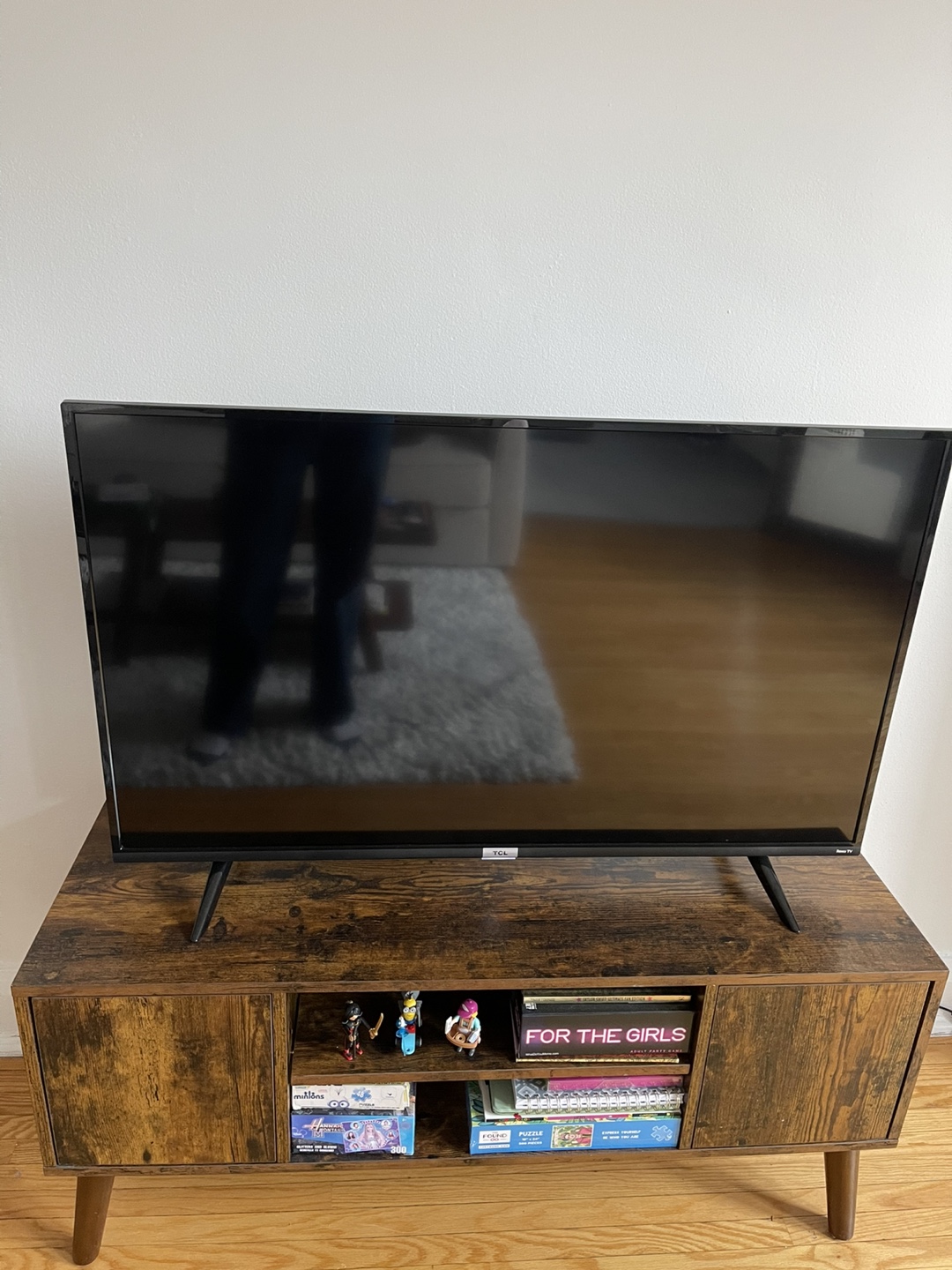 *PLEASE READ* TCL 43" Roku 4K TV #freecycle