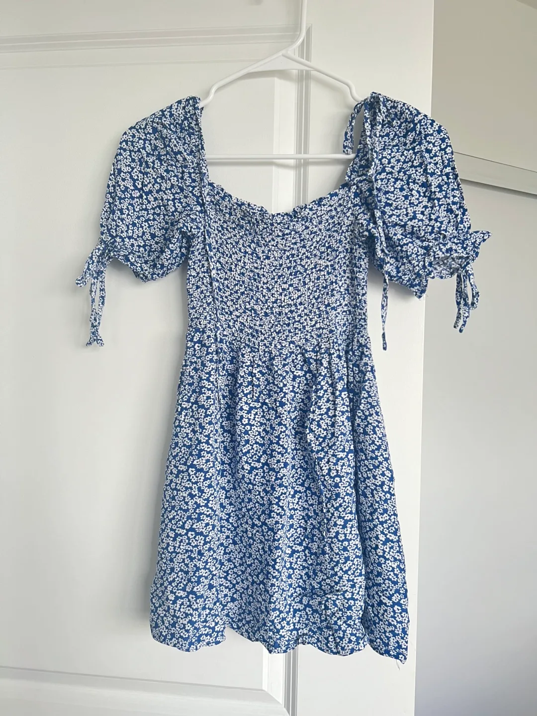 Blue floral mini dress with puff sleeves - Small thumbnail