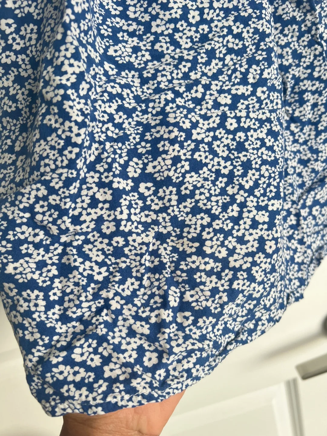 Blue floral mini dress with puff sleeves - Small image indicator(5)