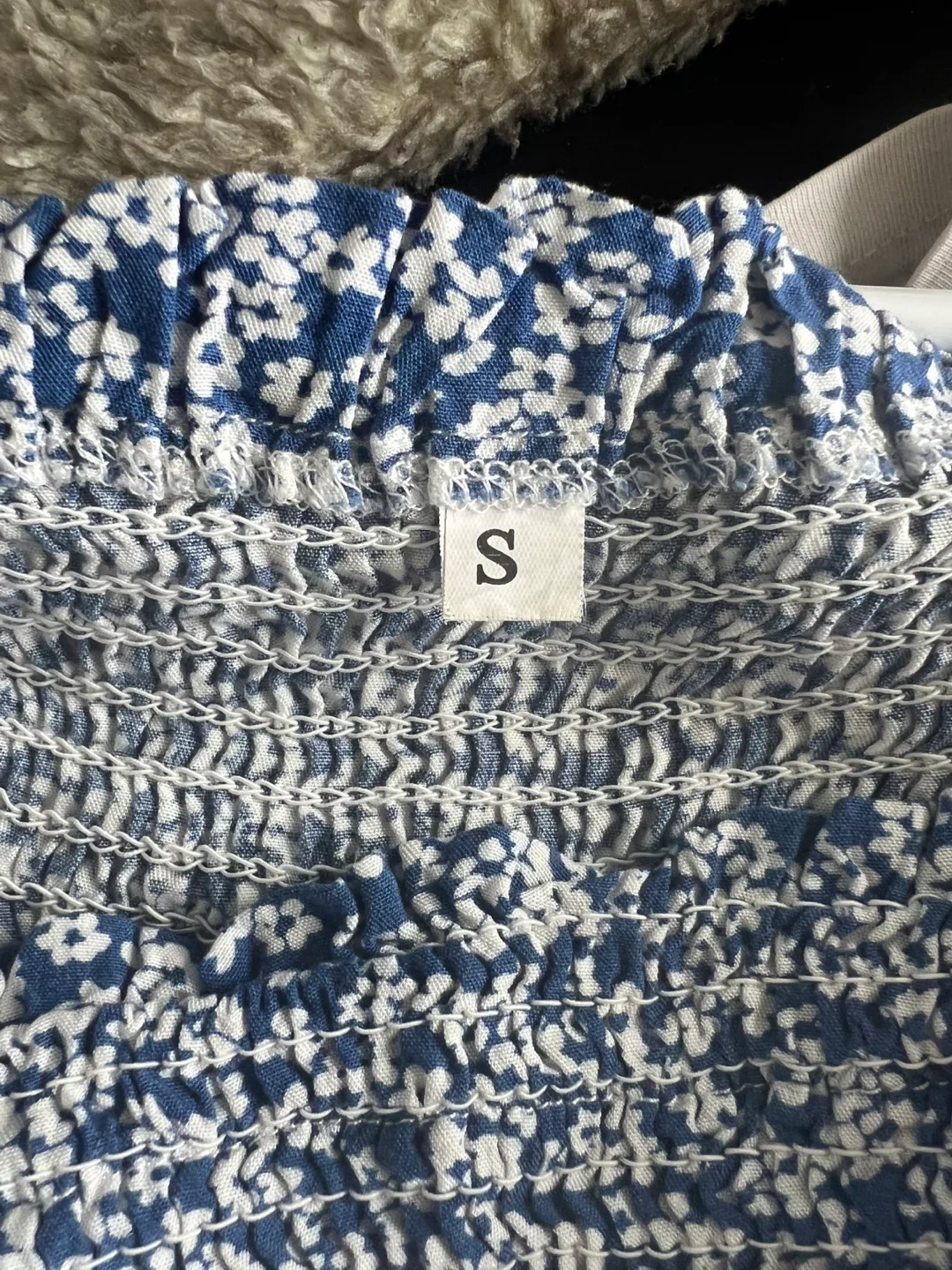 Blue floral mini dress with puff sleeves - Small image indicator(6)