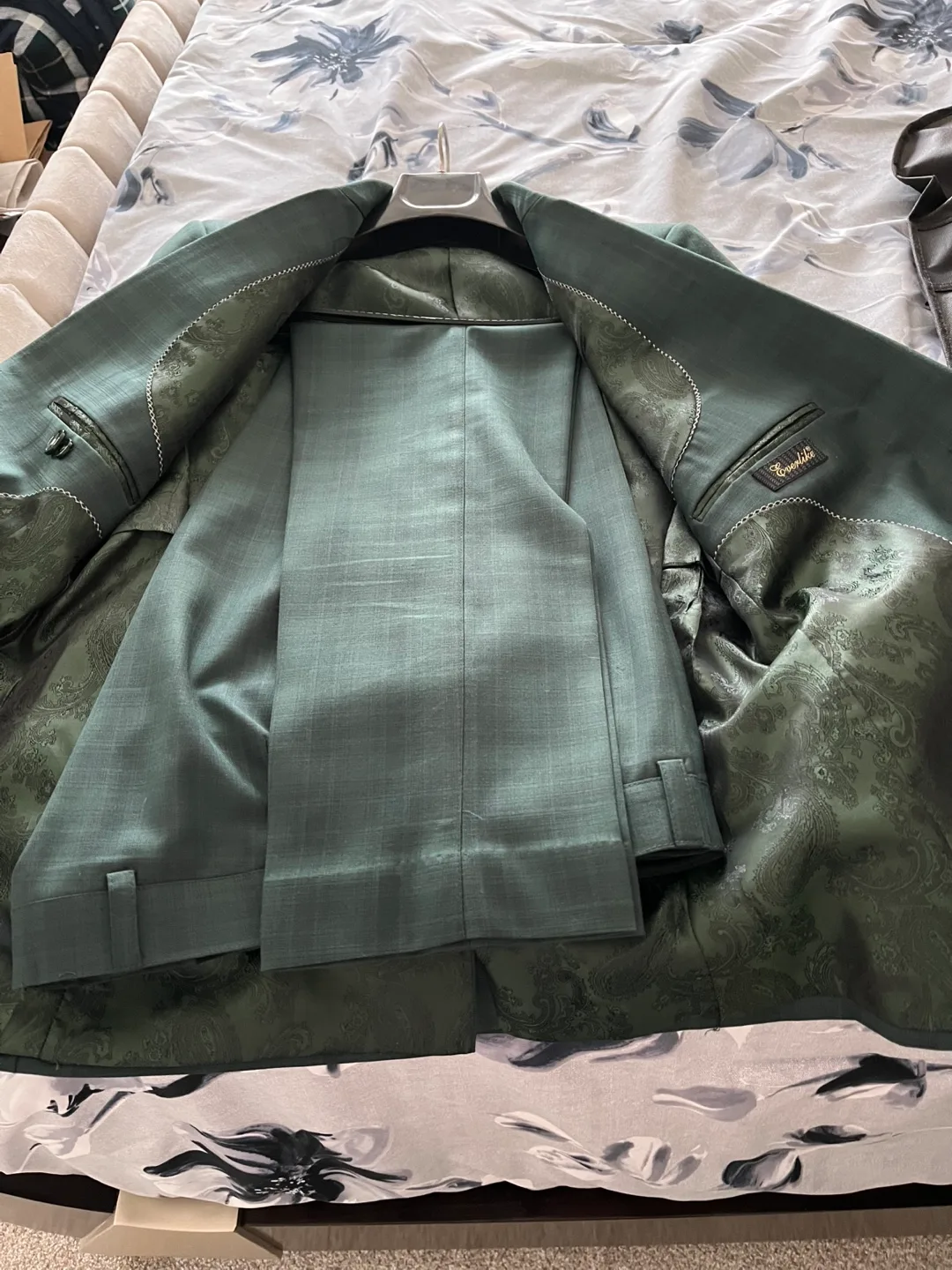 Men's Dark Green Suit image indicator(3)