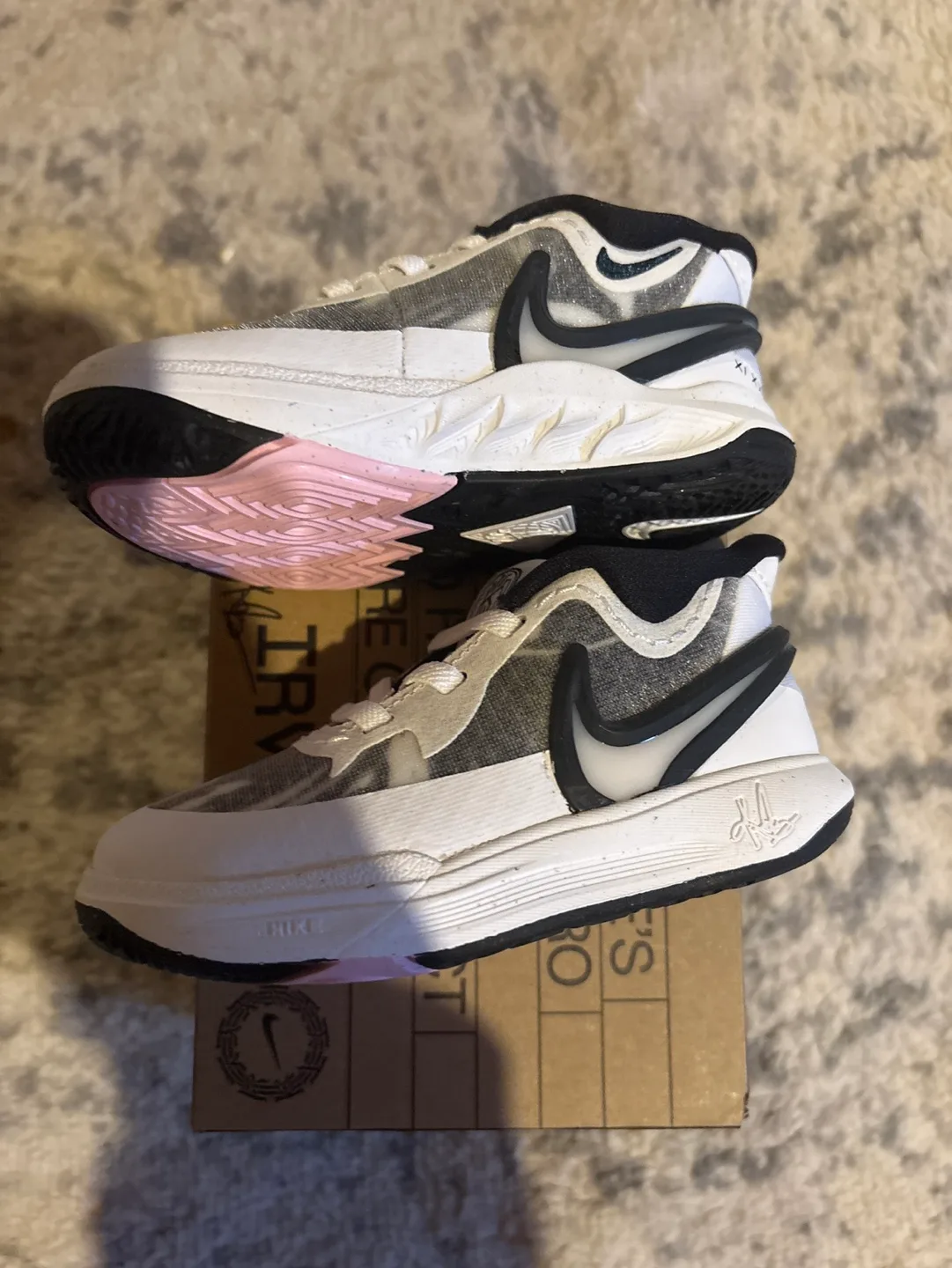 💚New-Nike Kyrie Infinity Toddler Basketball Shoes - Size 6C image indicator(2)