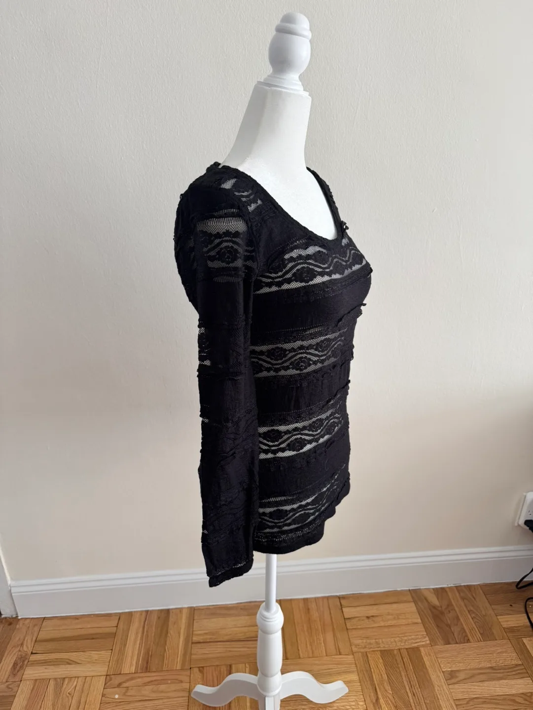 EXPRESS Black Lace Long Sleeve Top | Size S image indicator(5)