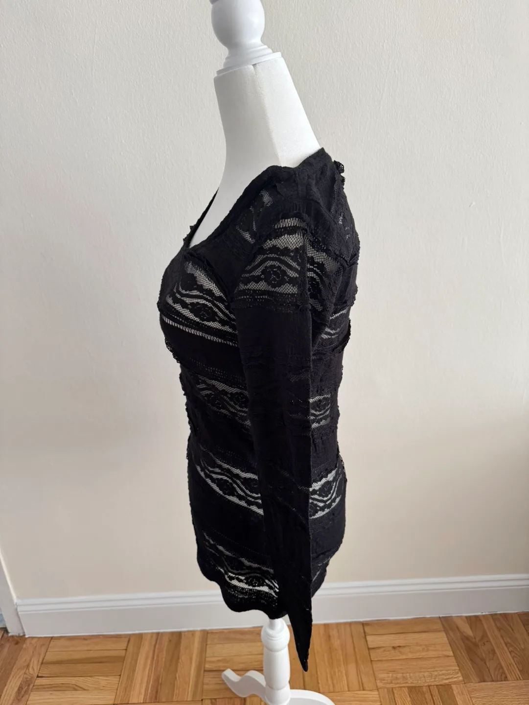 EXPRESS Black Lace Long Sleeve Top | Size S image indicator(6)