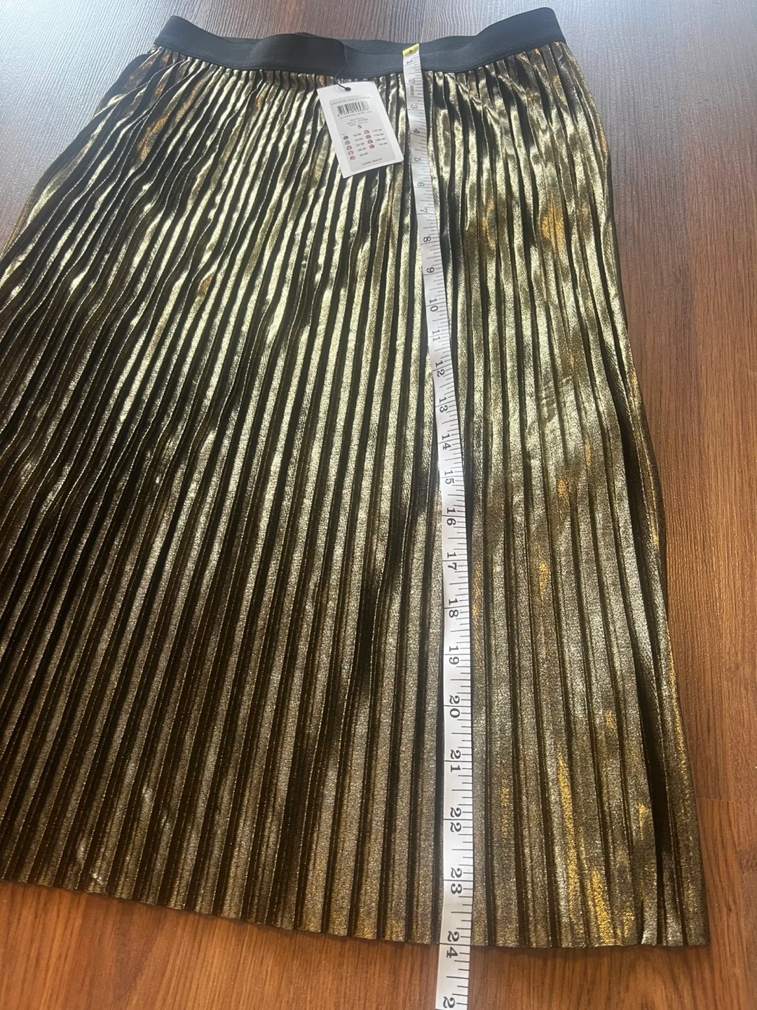 Gold Pleated Skirt - Size Small image indicator(3)