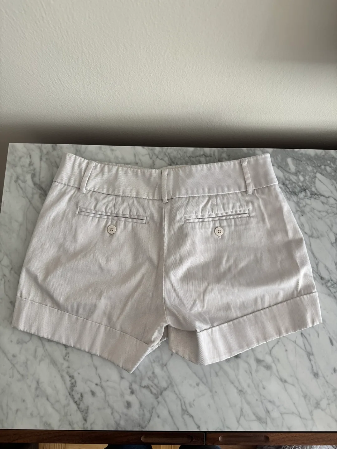 New York & Company Light Beige Shorts Size 4 image indicator(3)