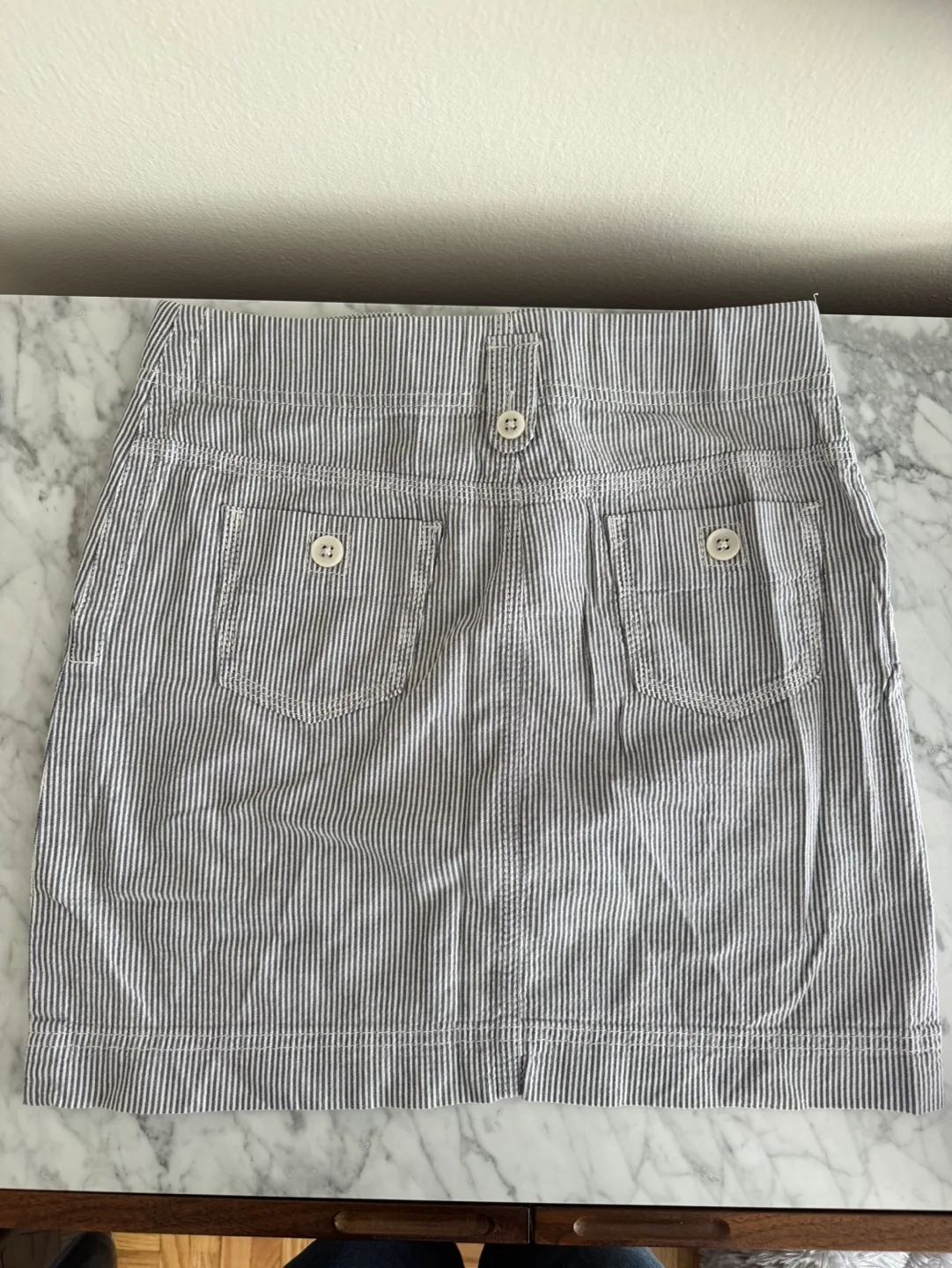 Ann Taylor Loft Navy Searsucker Skirt | Size 2 image indicator(5)
