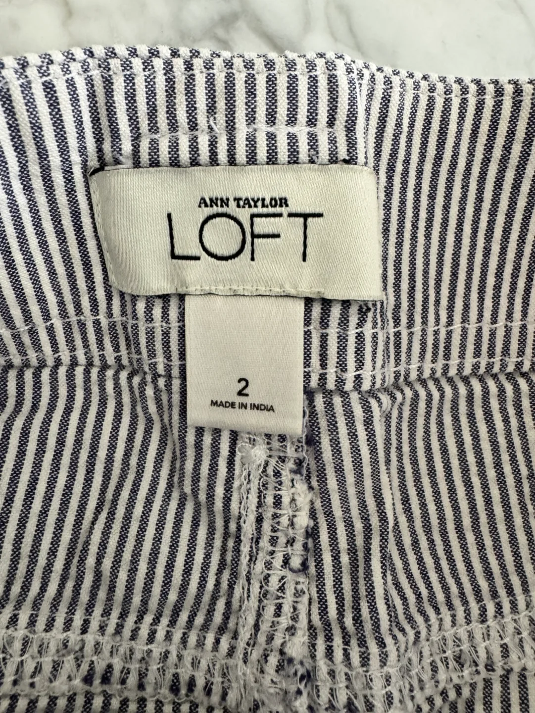 Ann Taylor Loft Navy Searsucker Skirt | Size 2 image indicator(6)