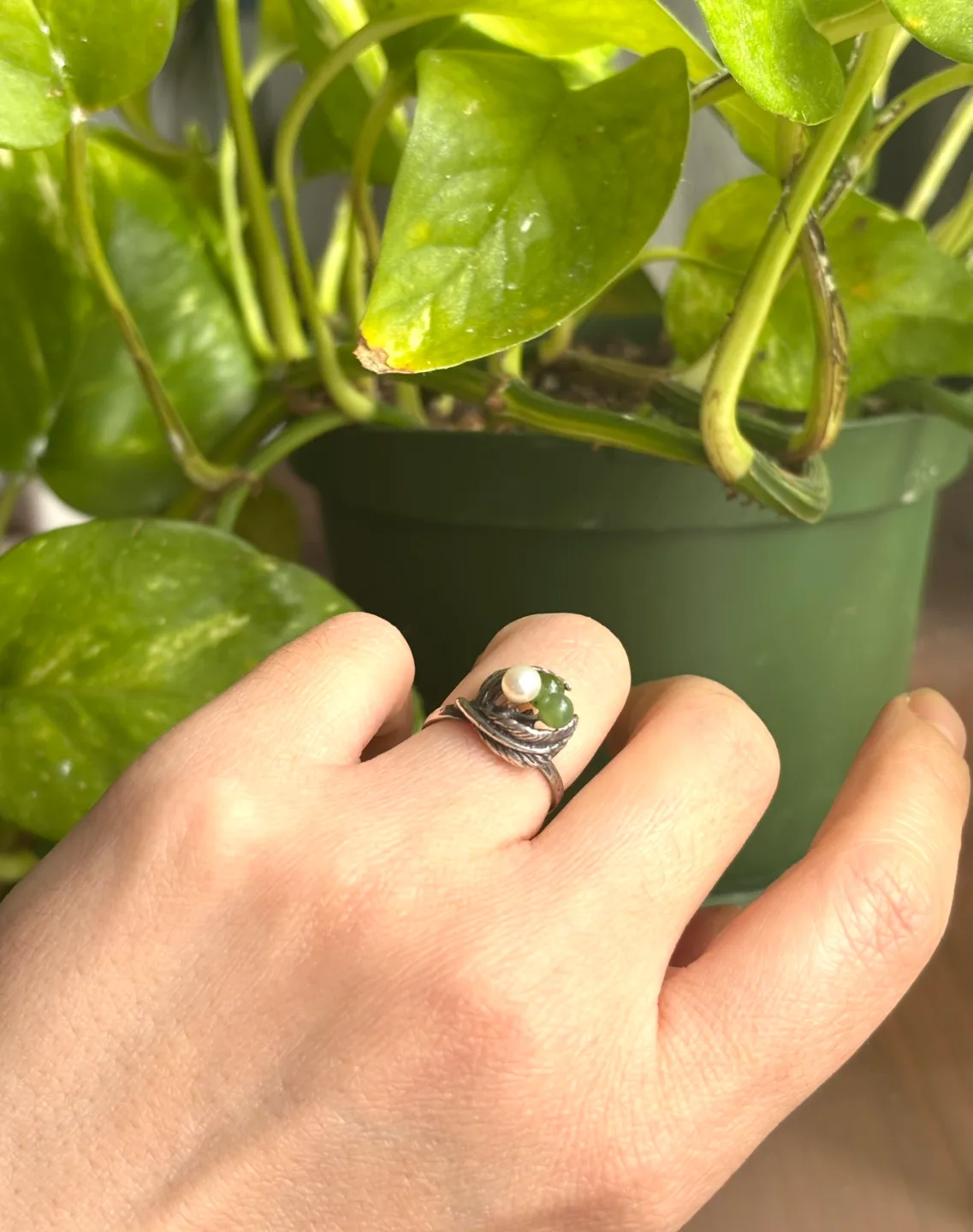 Delicate Sterling Silver Ring with Jade and Pearl😊 image indicator(2)