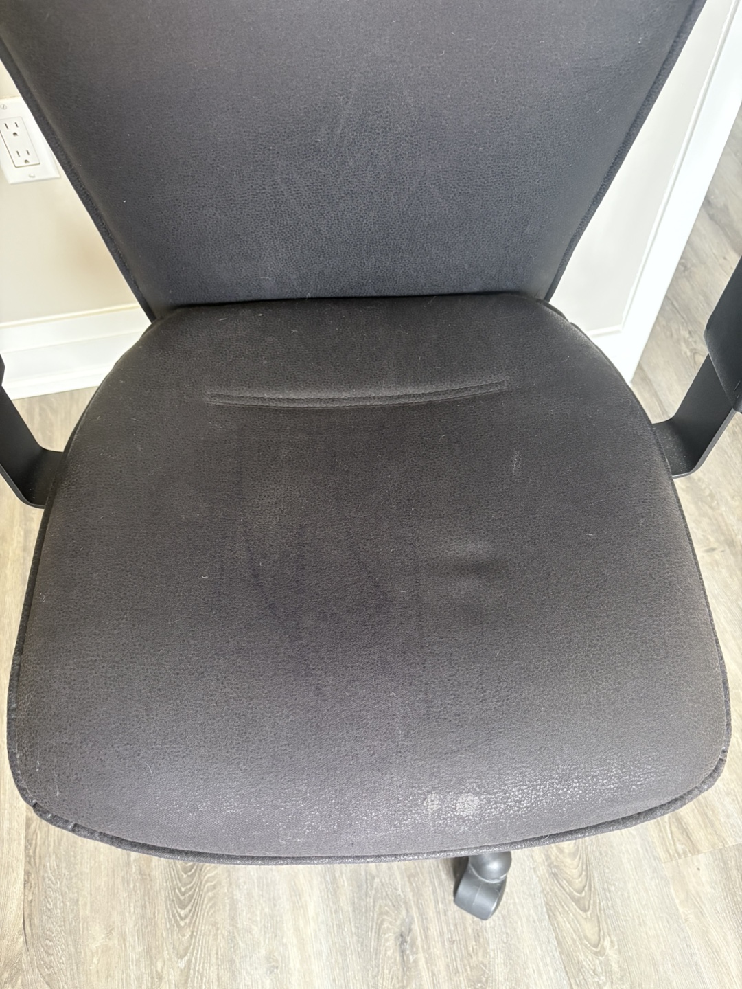 Office Chair – Swivel, Adjustable Armrests & Height - photo 5