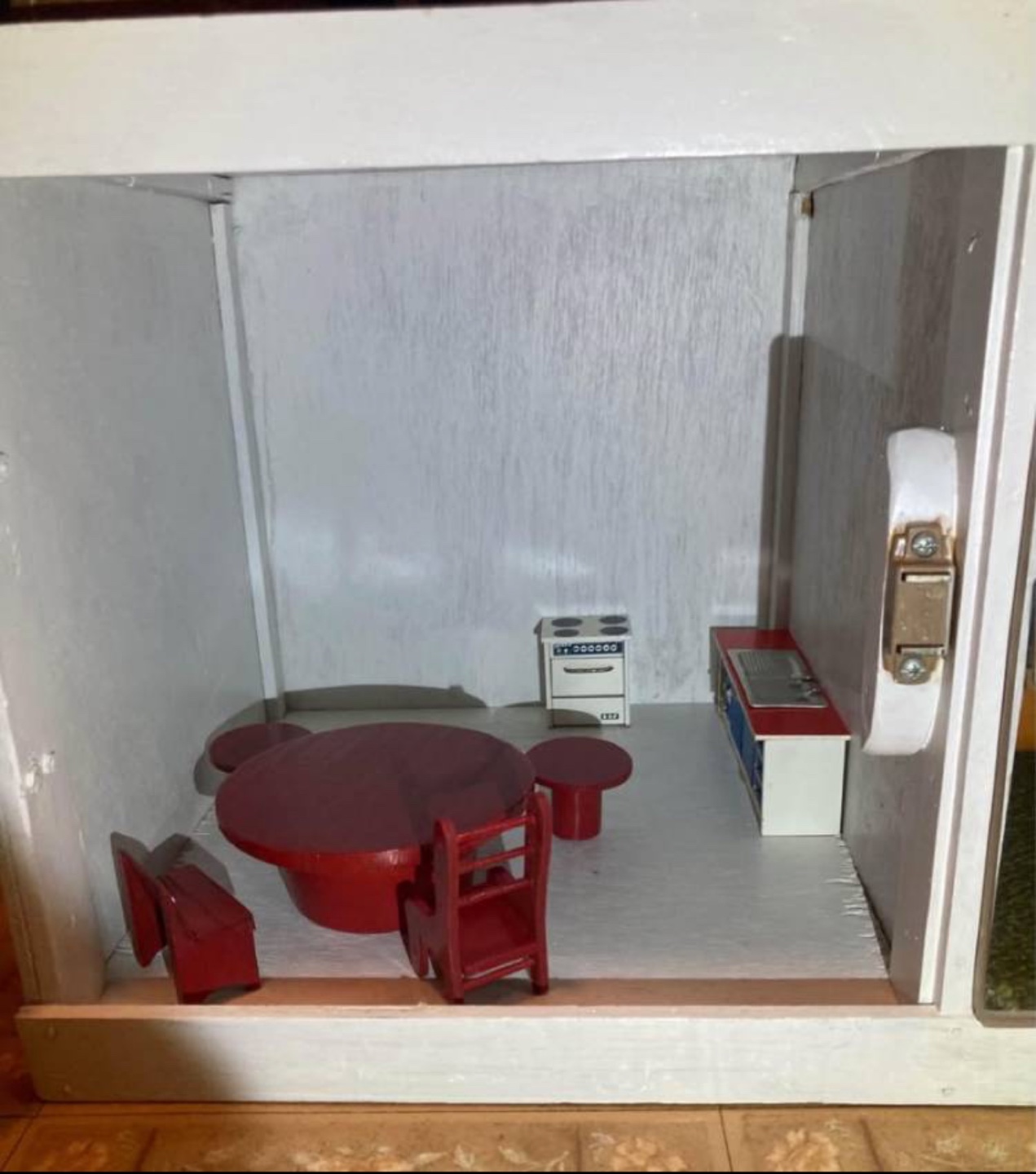 Vintage Wooden Dollhouse with Furnishings - photo 3